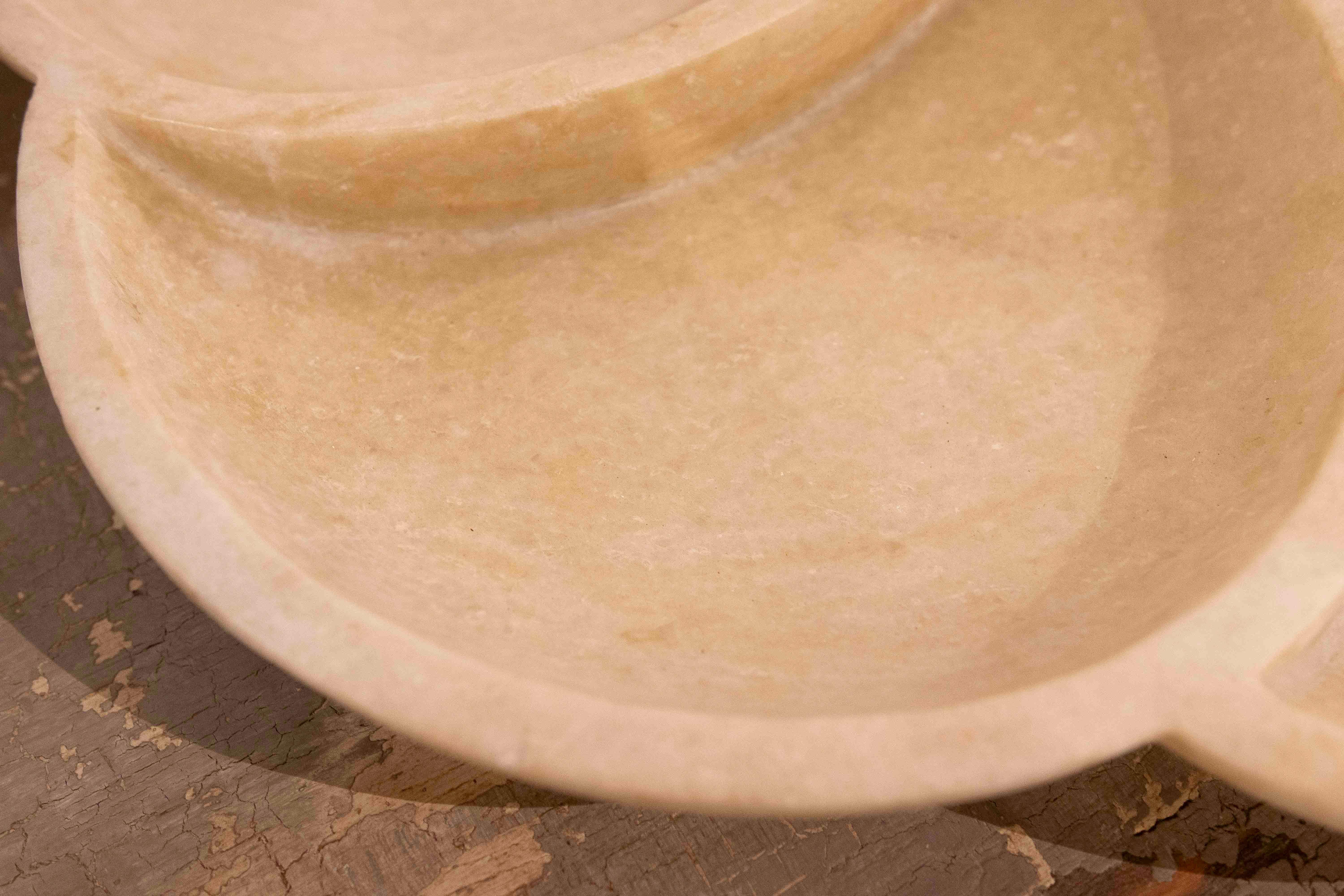 Hand Carved Marble Plate with Rounded Forms For Sale 2