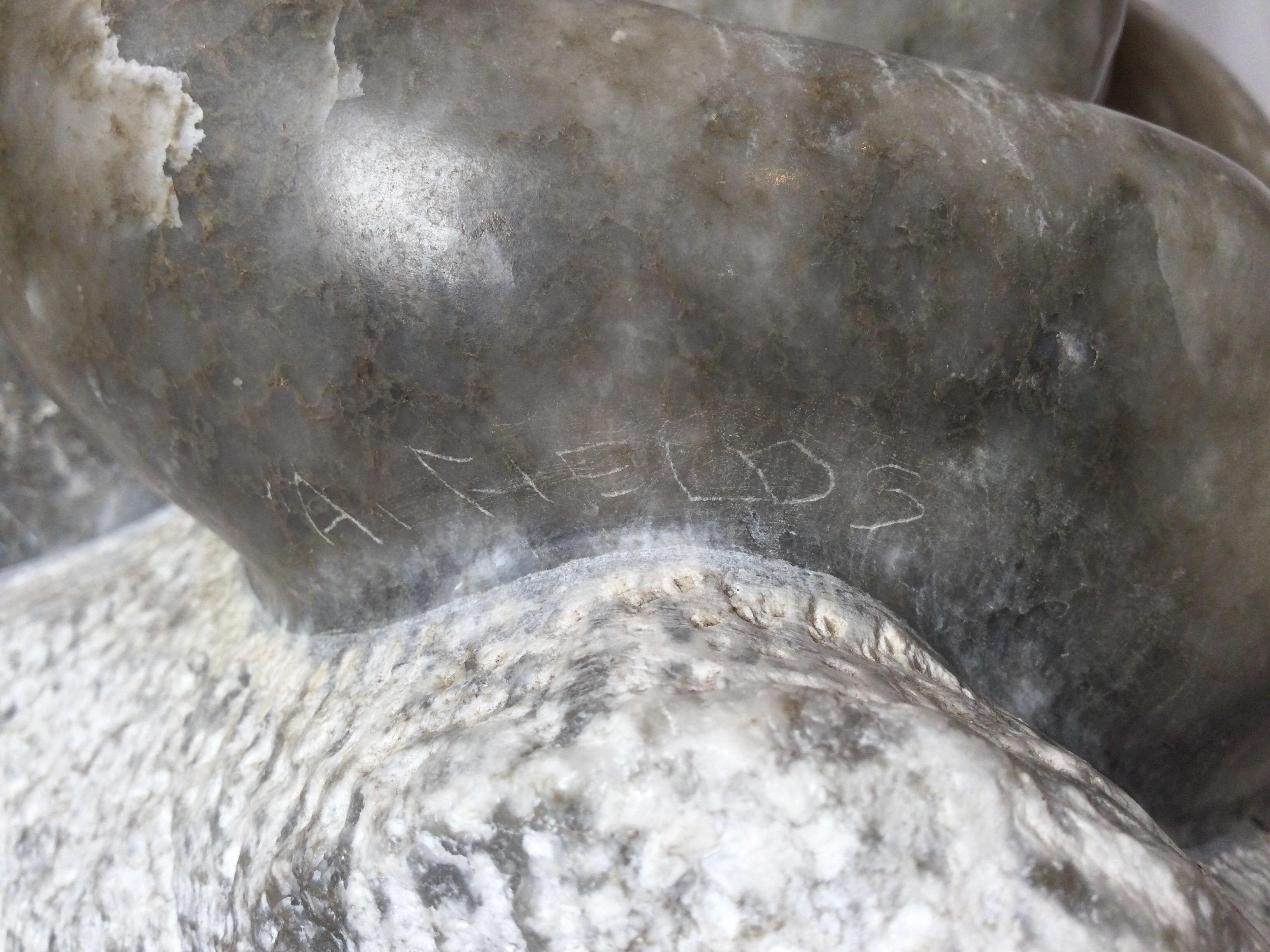 Handgeschnitzte Marmorskulptur von Yin und Yang Katzen Signiert A. Fields 5