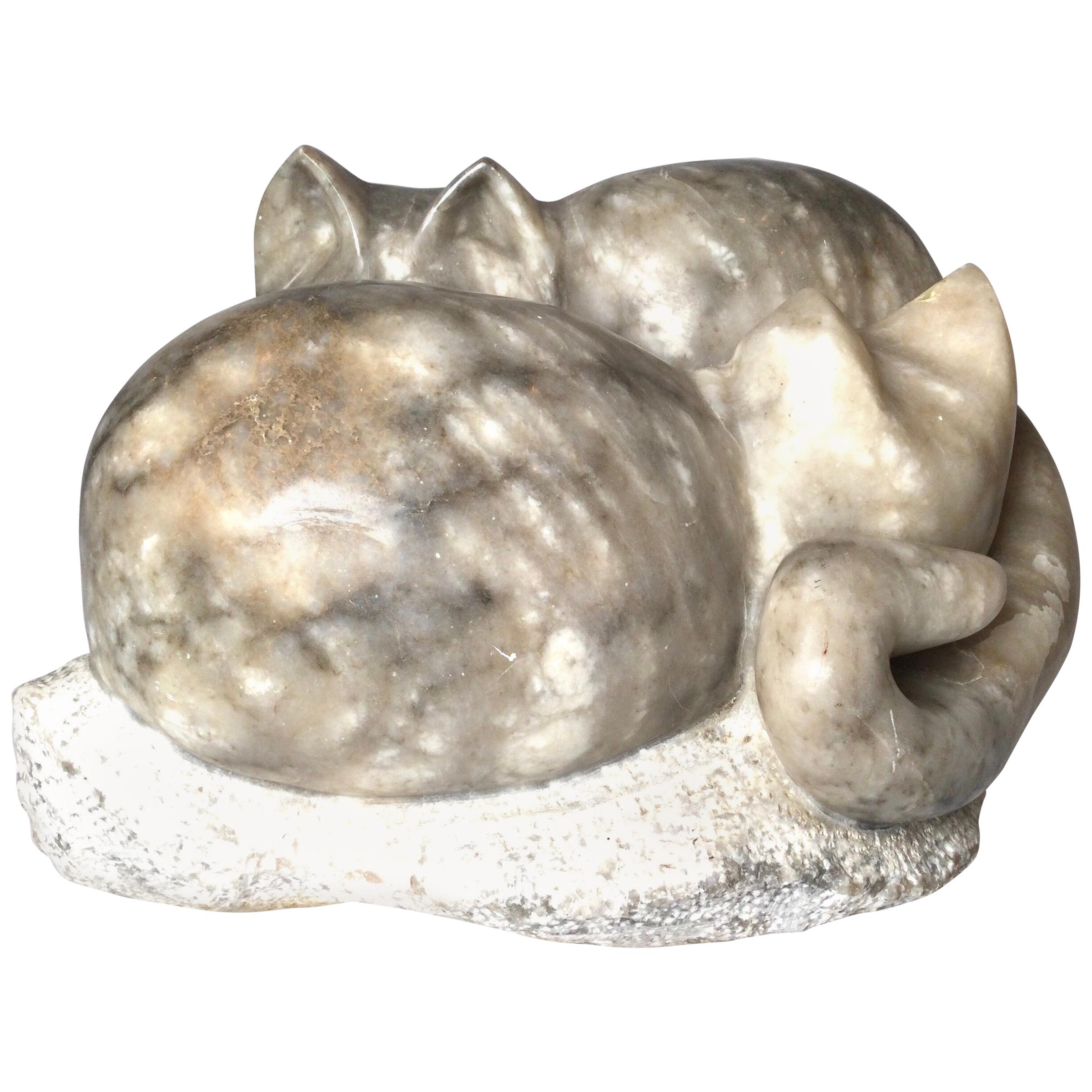 Handgeschnitzte Marmorskulptur von Yin und Yang Katzen Signiert A. Fields