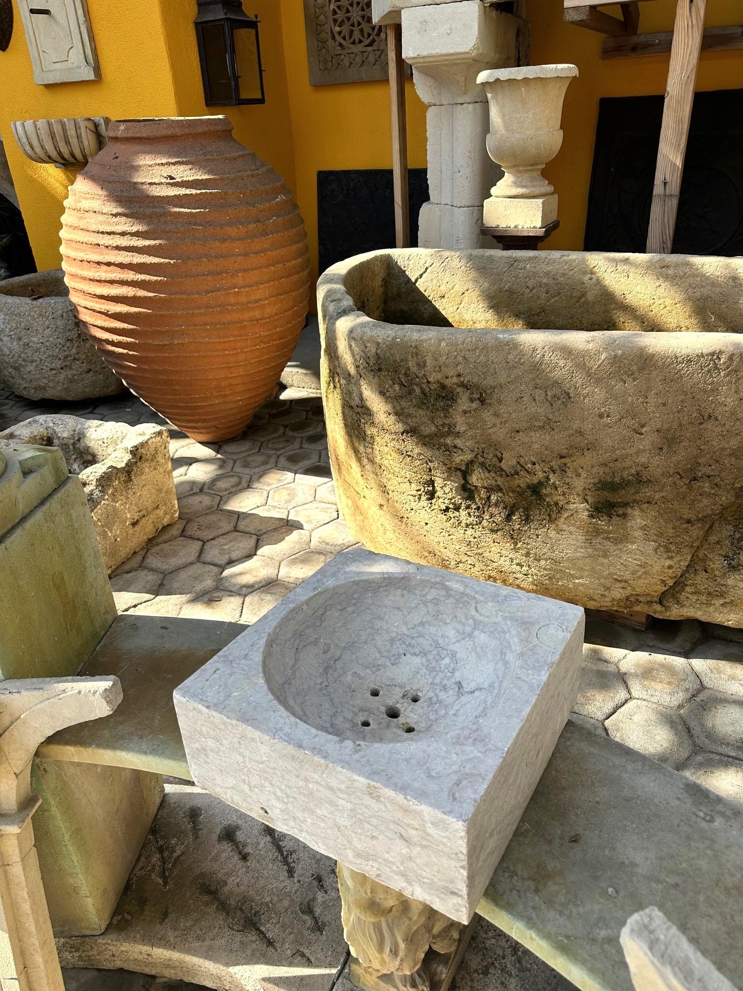 Fregadero de mármol tallado a mano Jardinera de piedra Jardinera Antigua Granja LA Tallado en venta