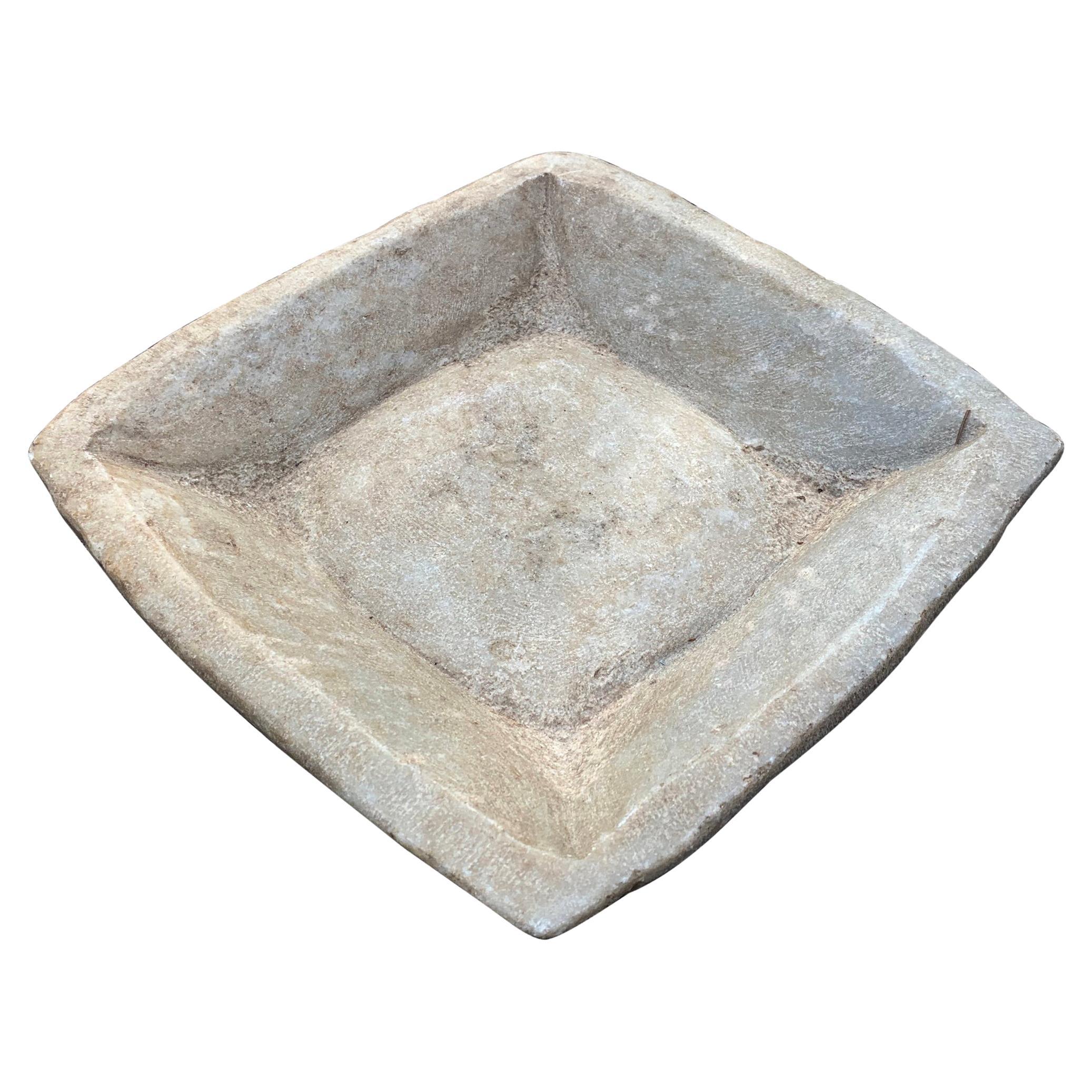 Handgeschnitzte quadratische Schale aus Marmor (Rustikal)