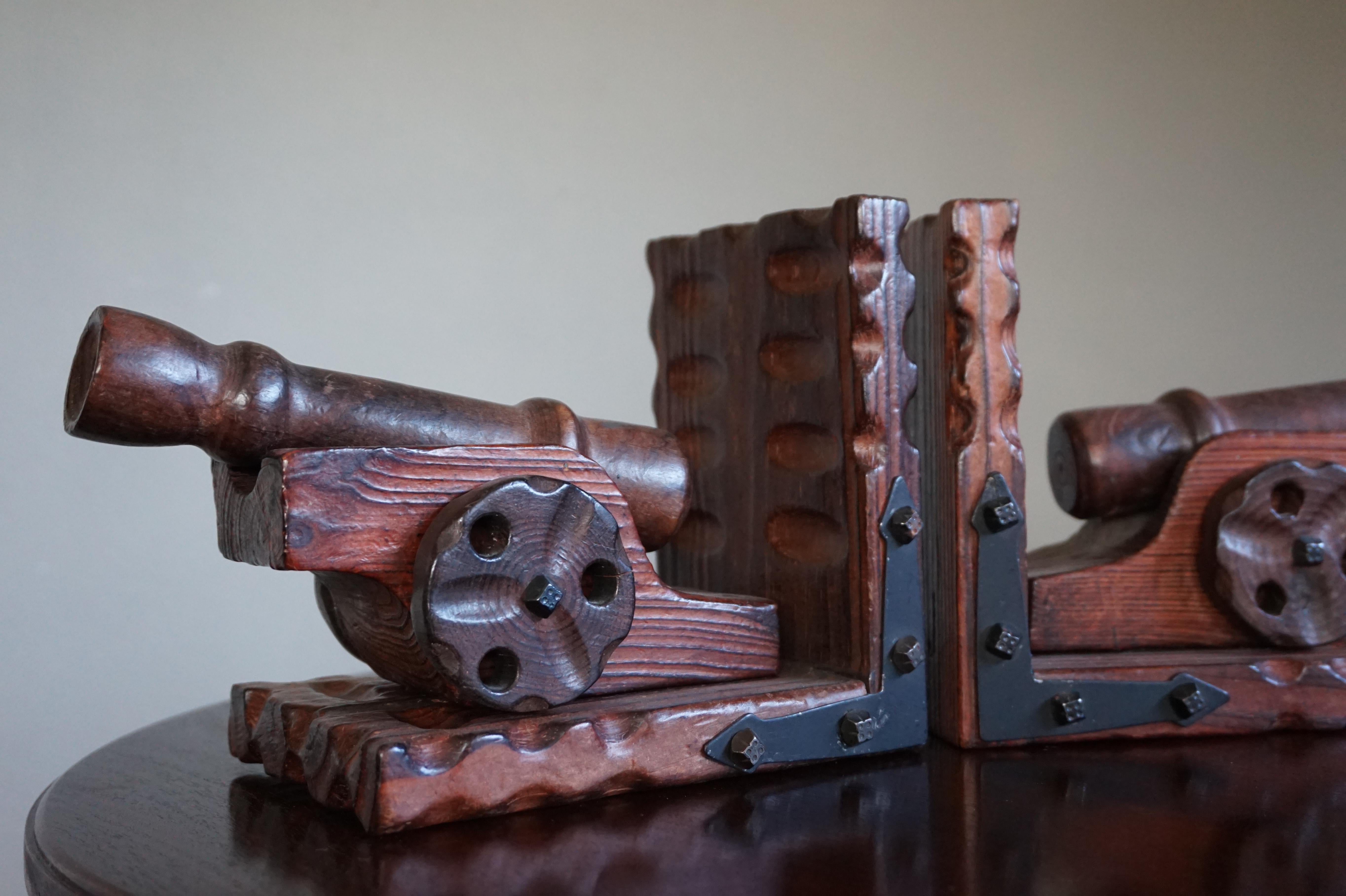 Hand Carved Medieval Style & Excellent Condition Wooden Canon on Wheels Bookends For Sale 1