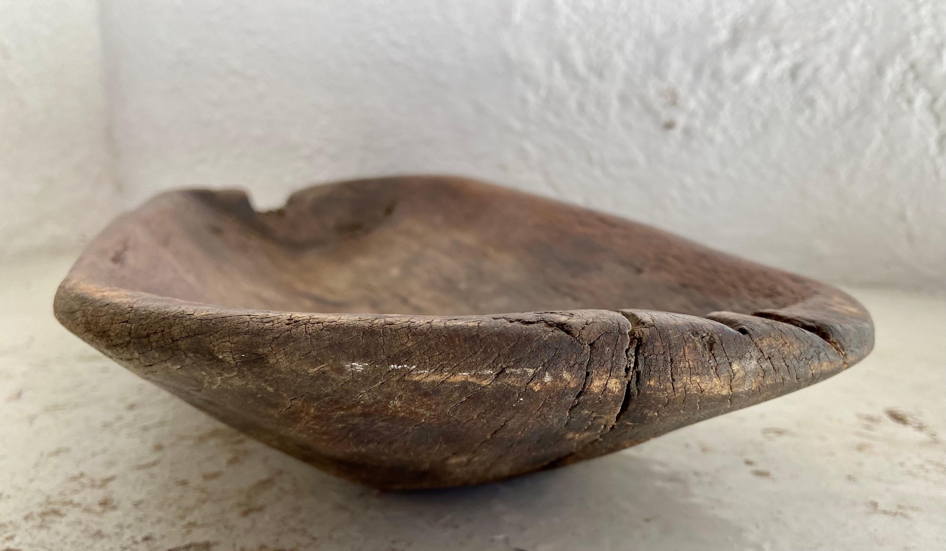 Hand Carved Mesquite Tray from Mexico, Early 20th Century 2