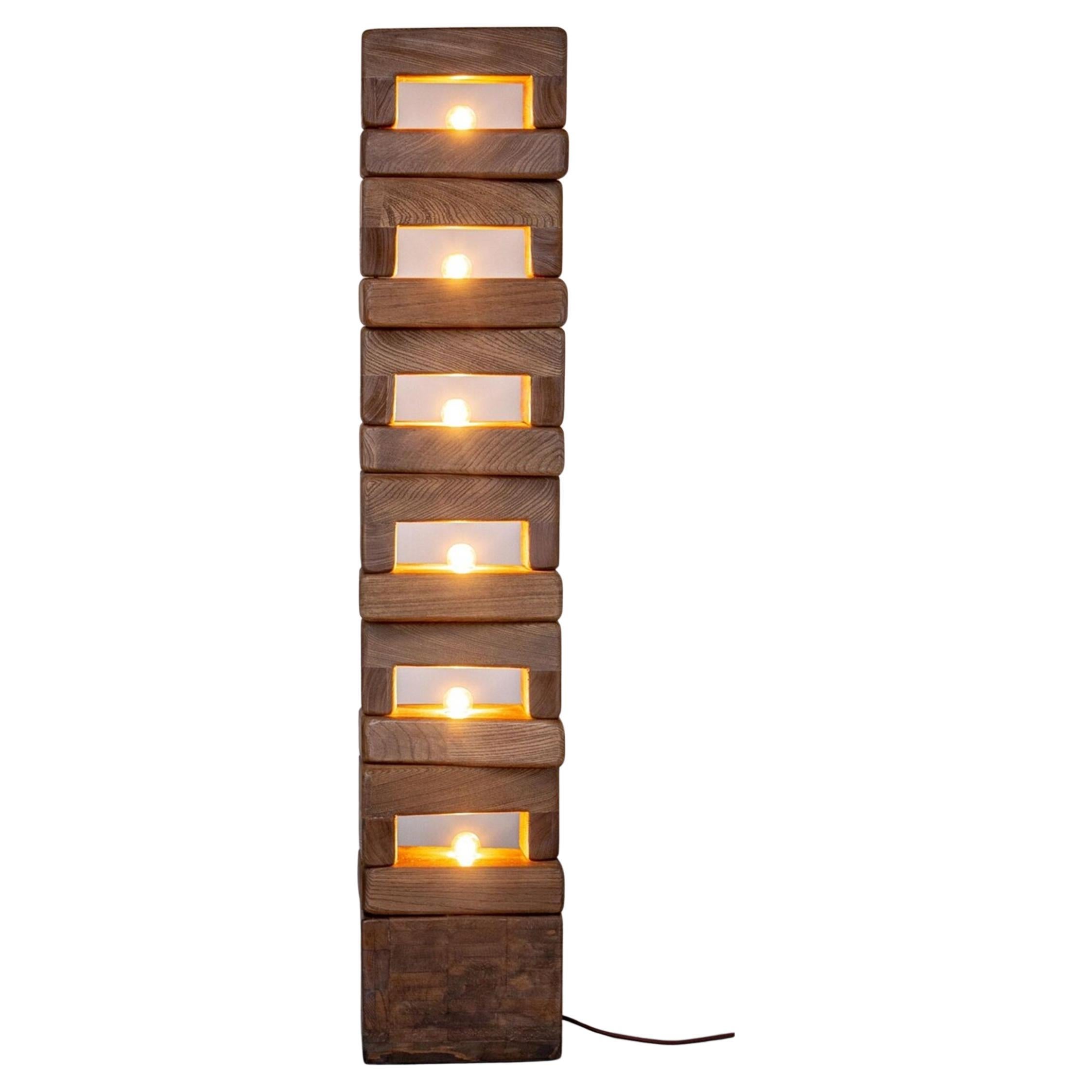 Handgeschnitzte Mid-Century Modern Light, Säule, Flowlight Sculpted Wood Stehleuchte