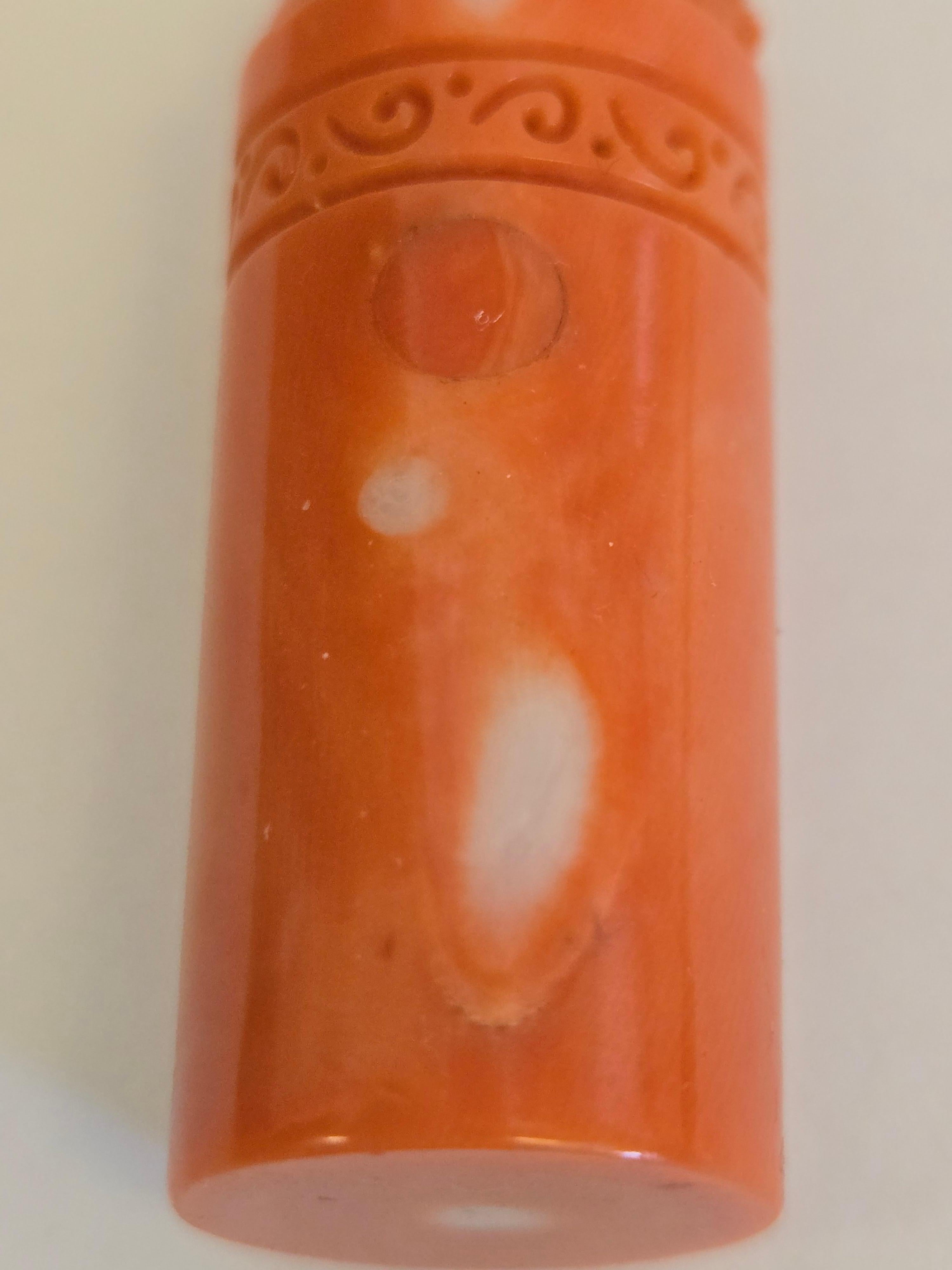 Cachet de lion chinois en corail orange-rouge naturel sculpté à la main en vente 5