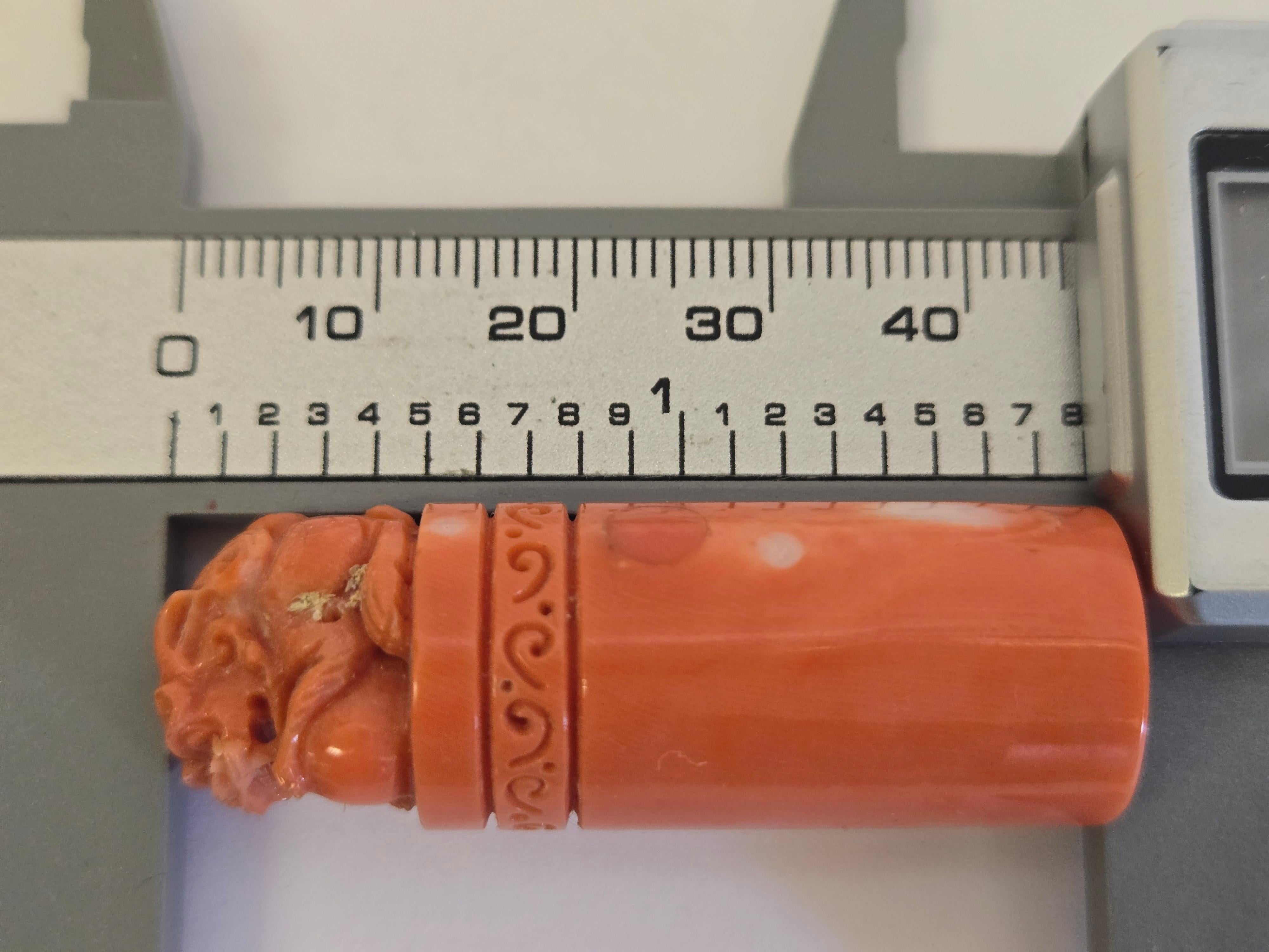 Cachet de lion chinois en corail orange-rouge naturel sculpté à la main en vente 6