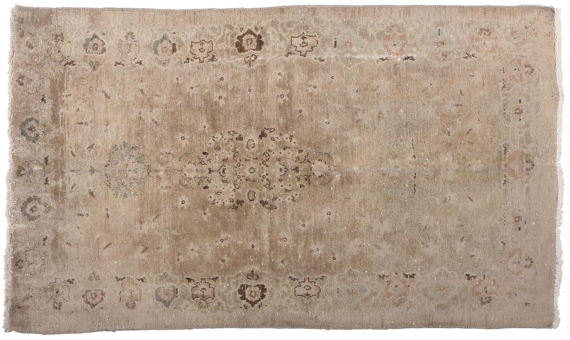 Handgeschnitzter neutraler persischer Kashan-Teppich im Vintage-Stil im Angebot 2