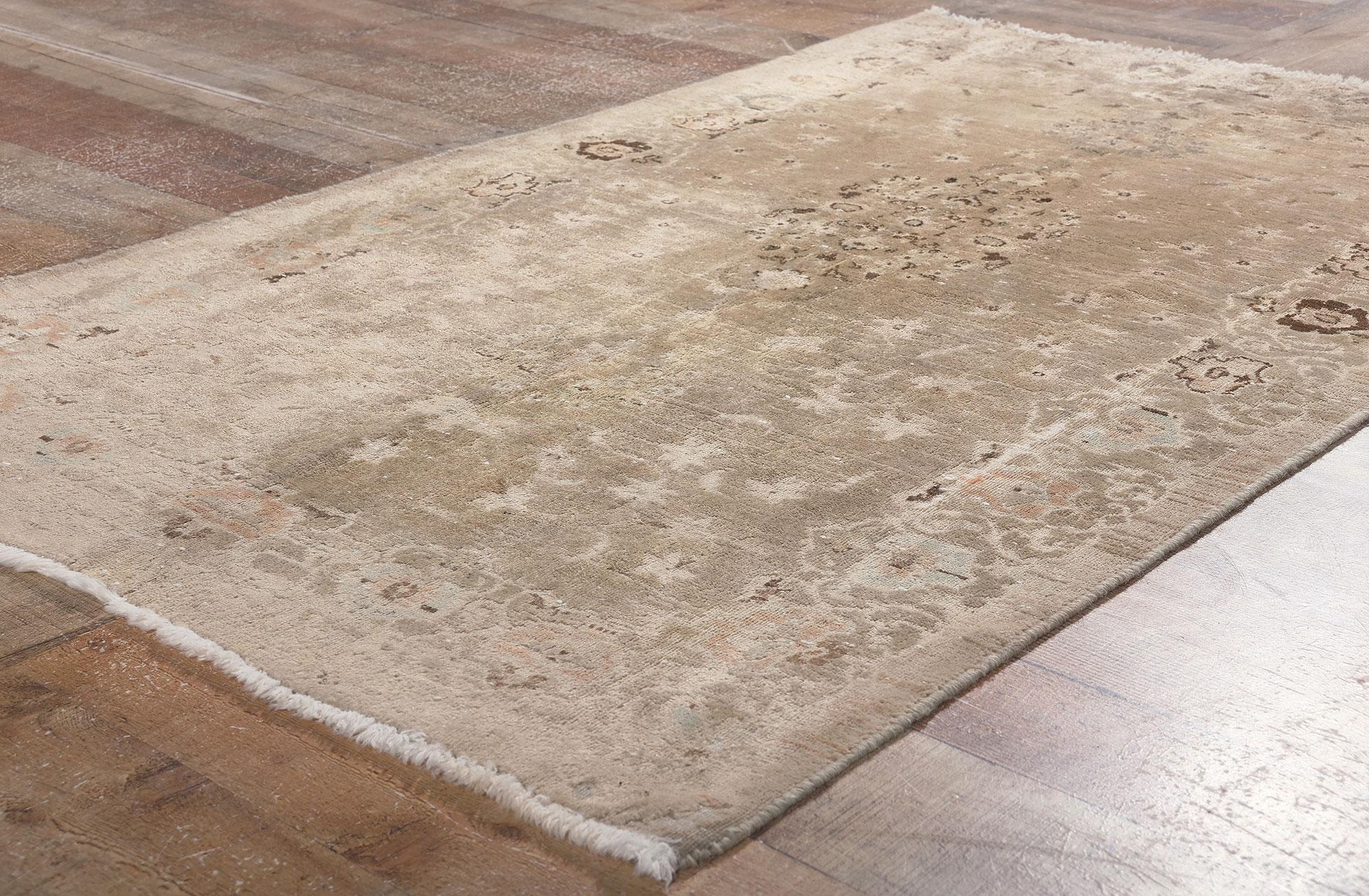 Handgeschnitzter neutraler persischer Kashan-Teppich im Vintage-Stil (20. Jahrhundert) im Angebot