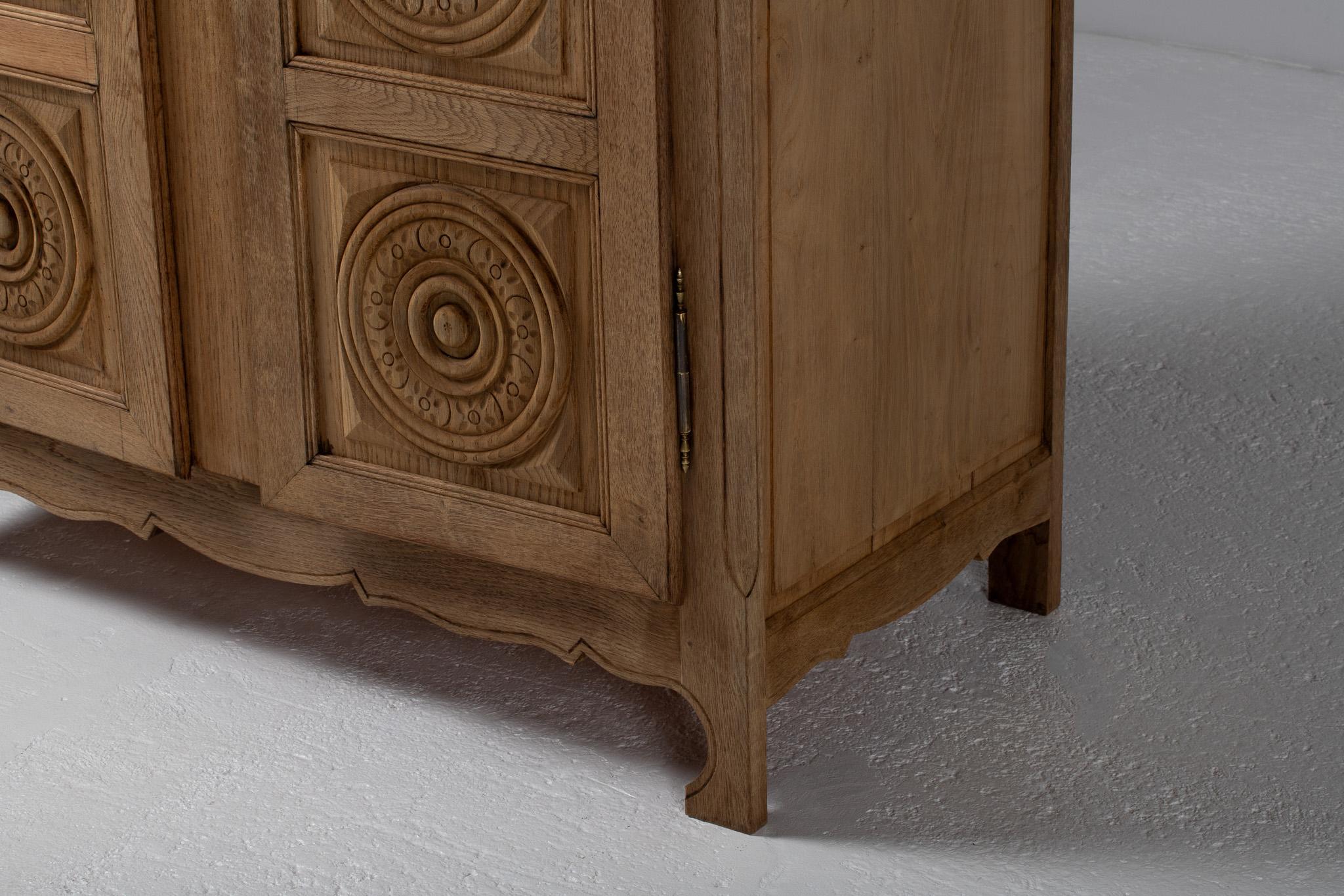 Hand-Carved Oak Armoire, France, 1950s in vendita 1