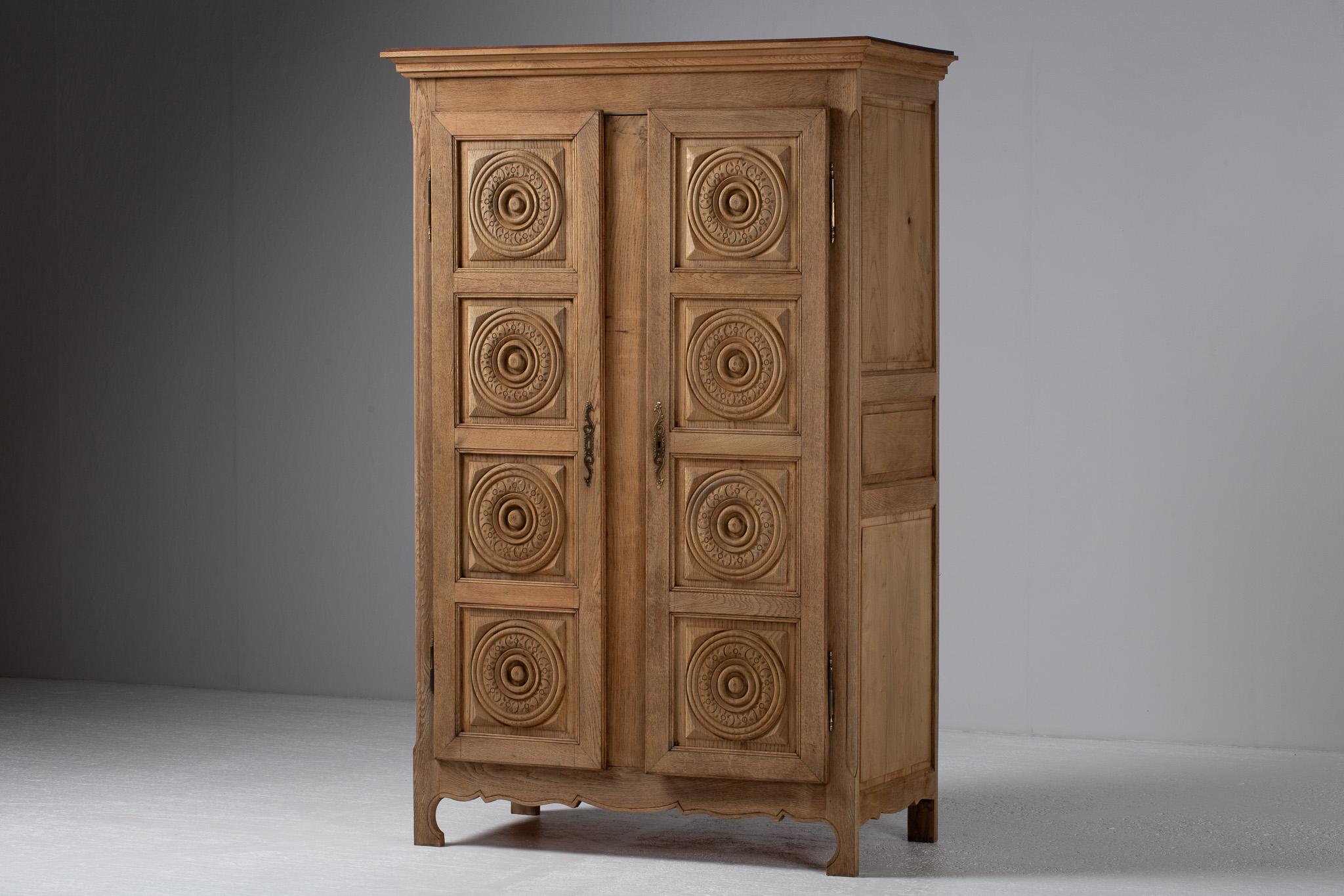 Hand-Carved Oak Armoire, France, 1950s in vendita 2