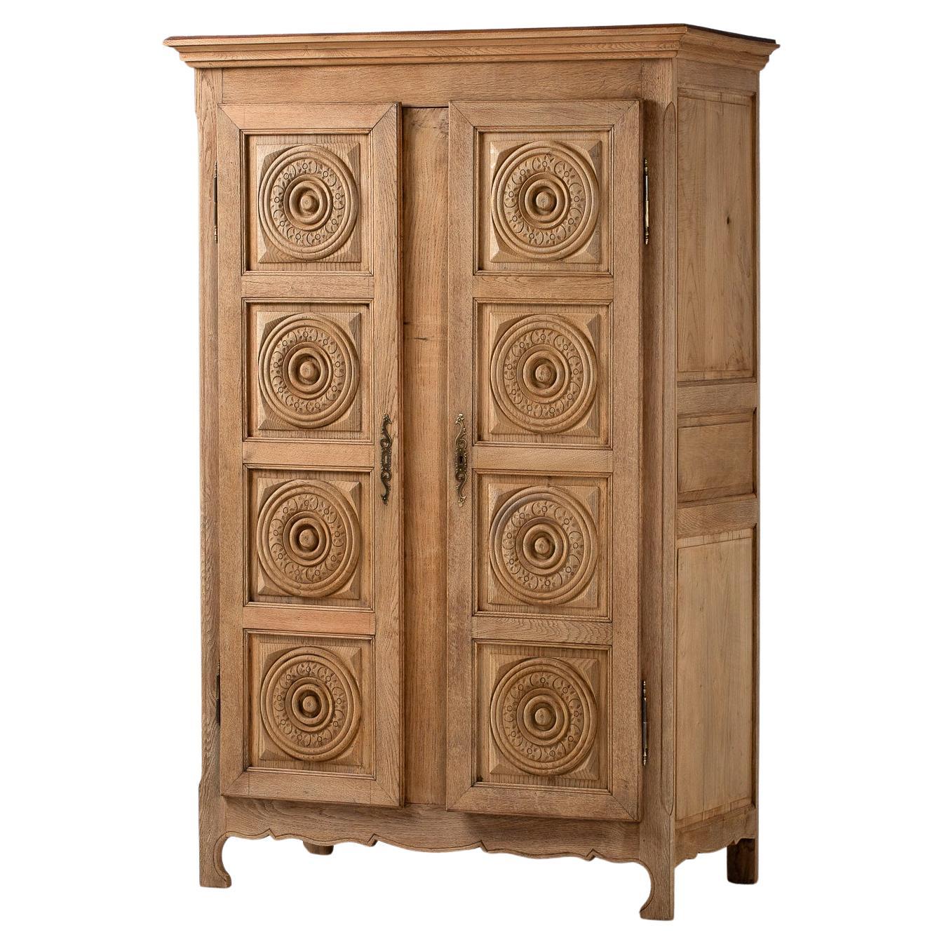 Hand-Carved Oak Armoire, France, 1950s in vendita