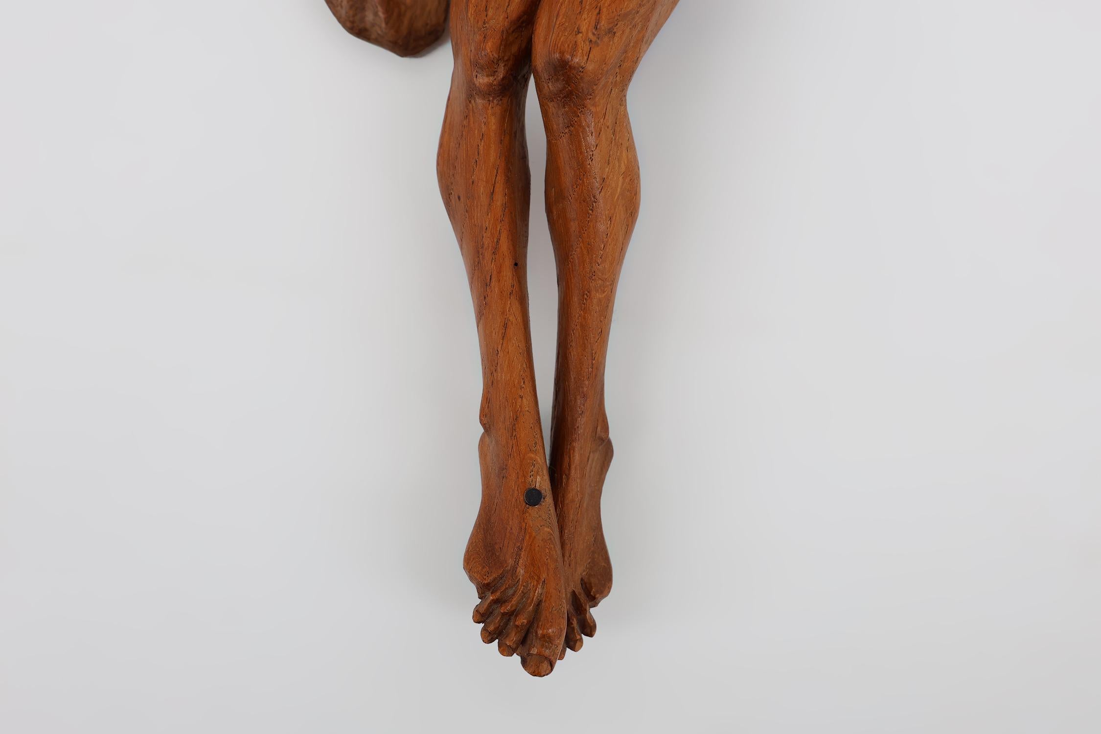 Belge Crucifix ou corpus Christi en chêne sculpté à la main, Belgique vers 1900 en vente