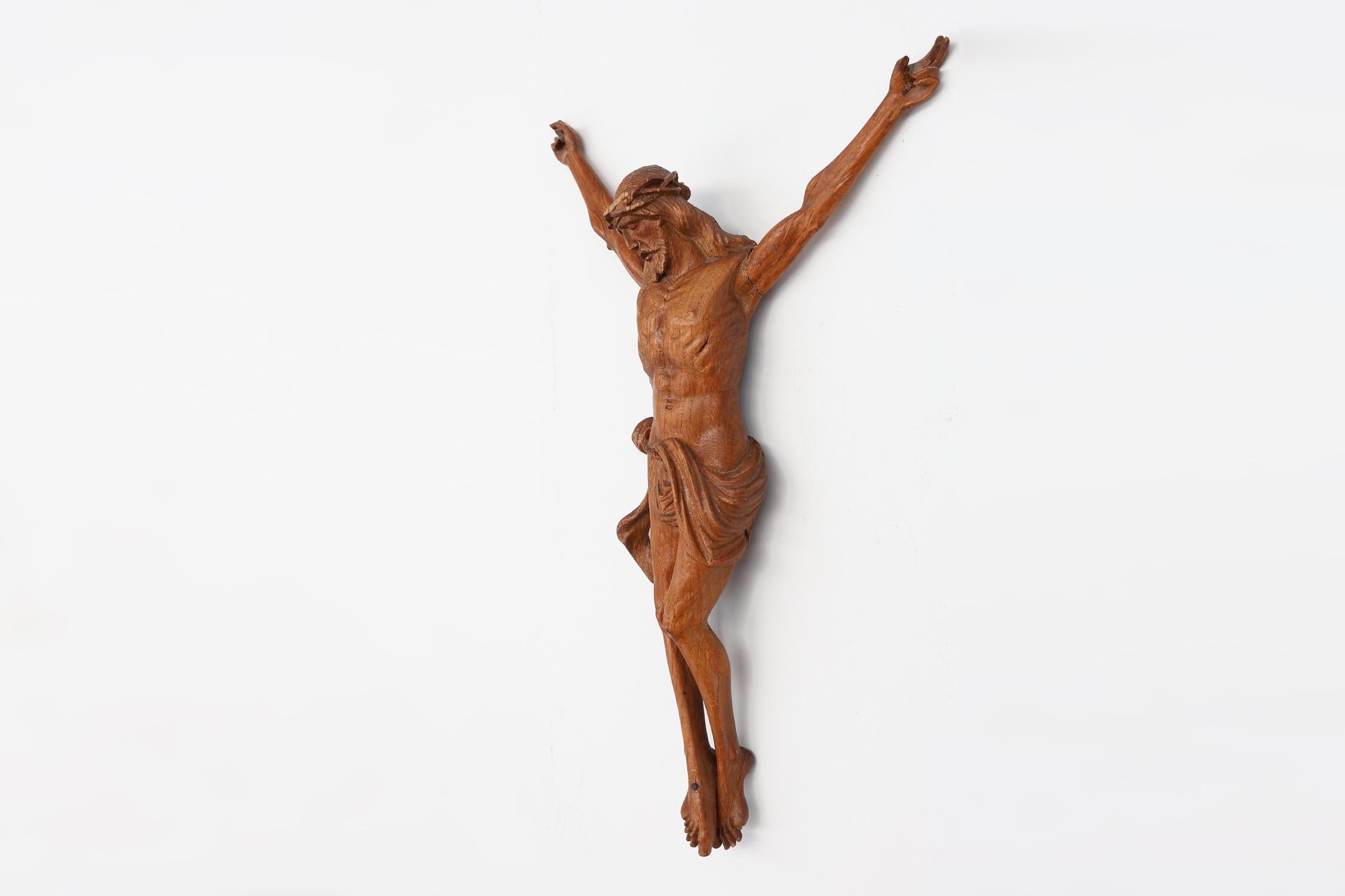 Crucifix ou corpus Christi en chêne sculpté à la main, Belgique vers 1900 Bon état - En vente à Meulebeke, BE