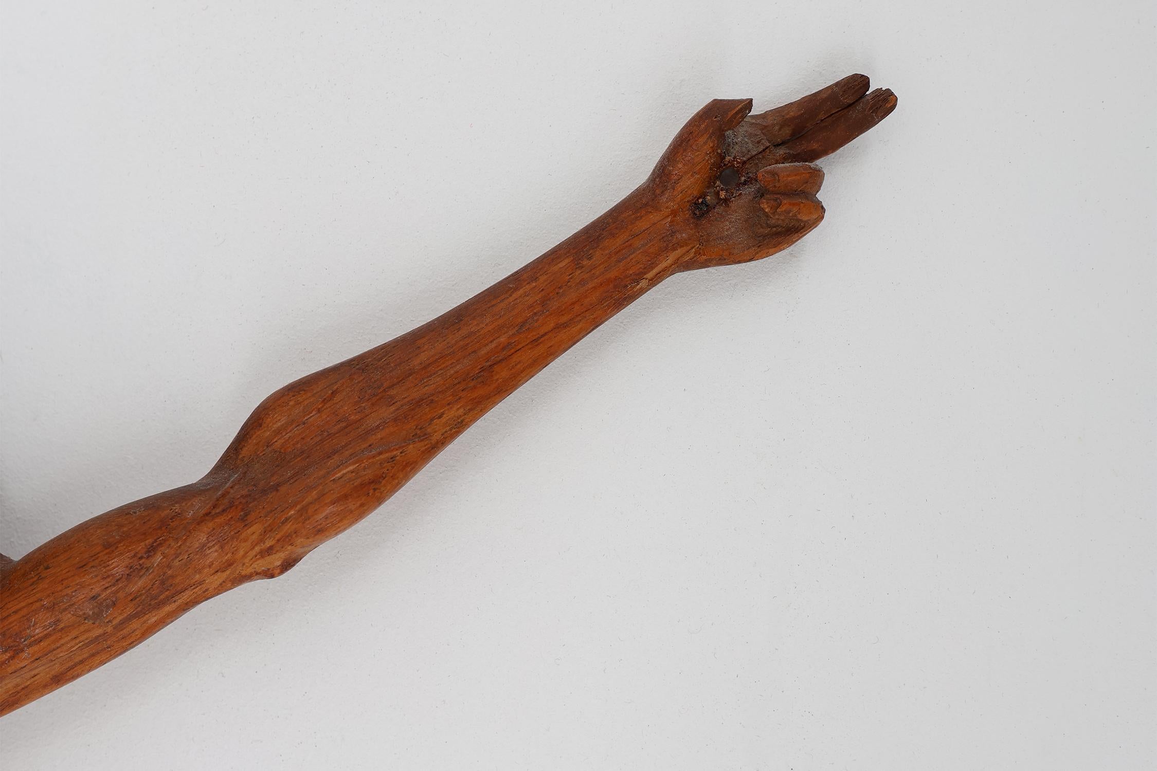 Crucifix ou corpus Christi en chêne sculpté à la main, Belgique vers 1900 en vente 1