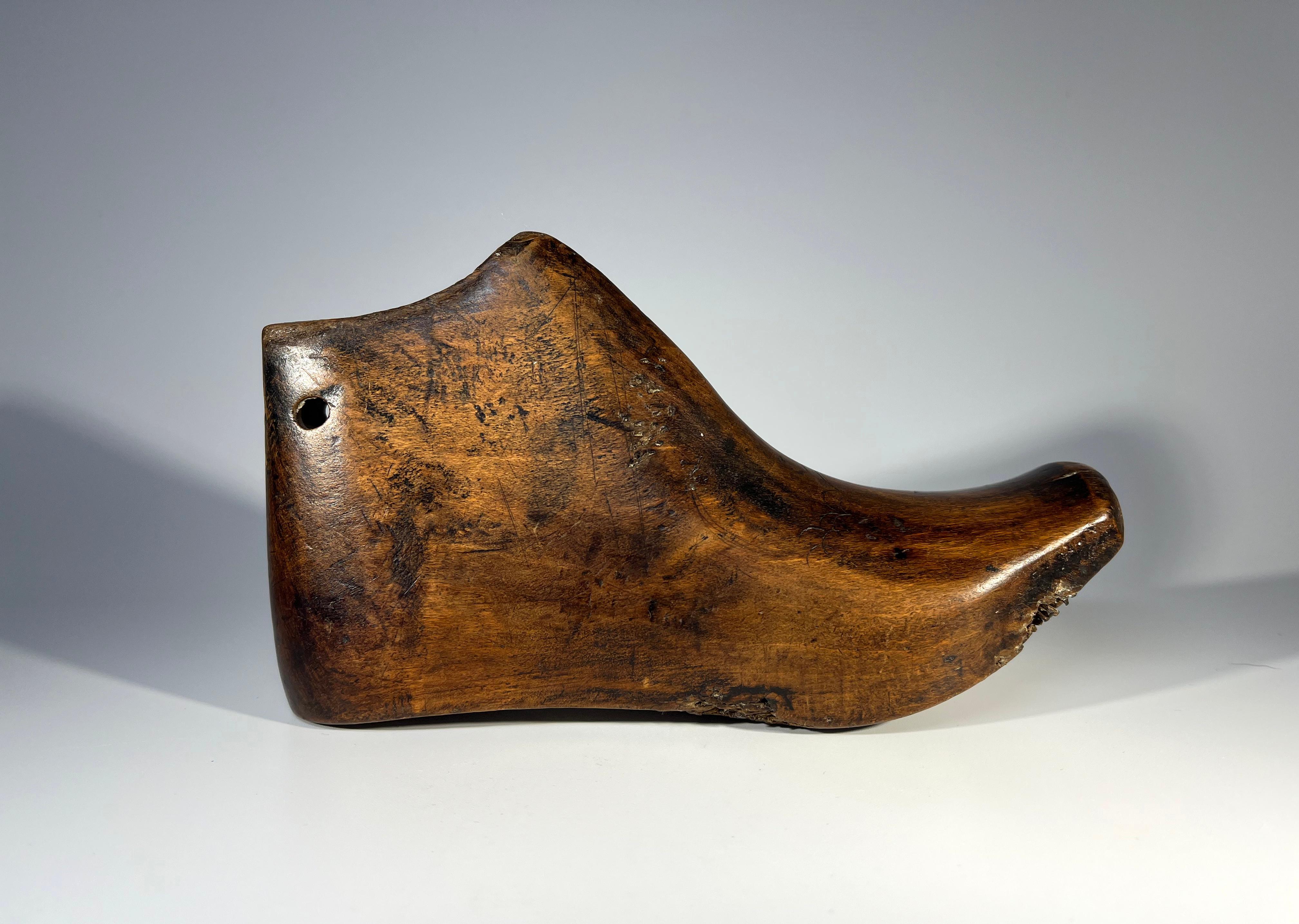 Early 20th Century Hand Carved Oak, Wooden Child's Clog Mold From Lancashire Mill, England, 1900 For Sale
