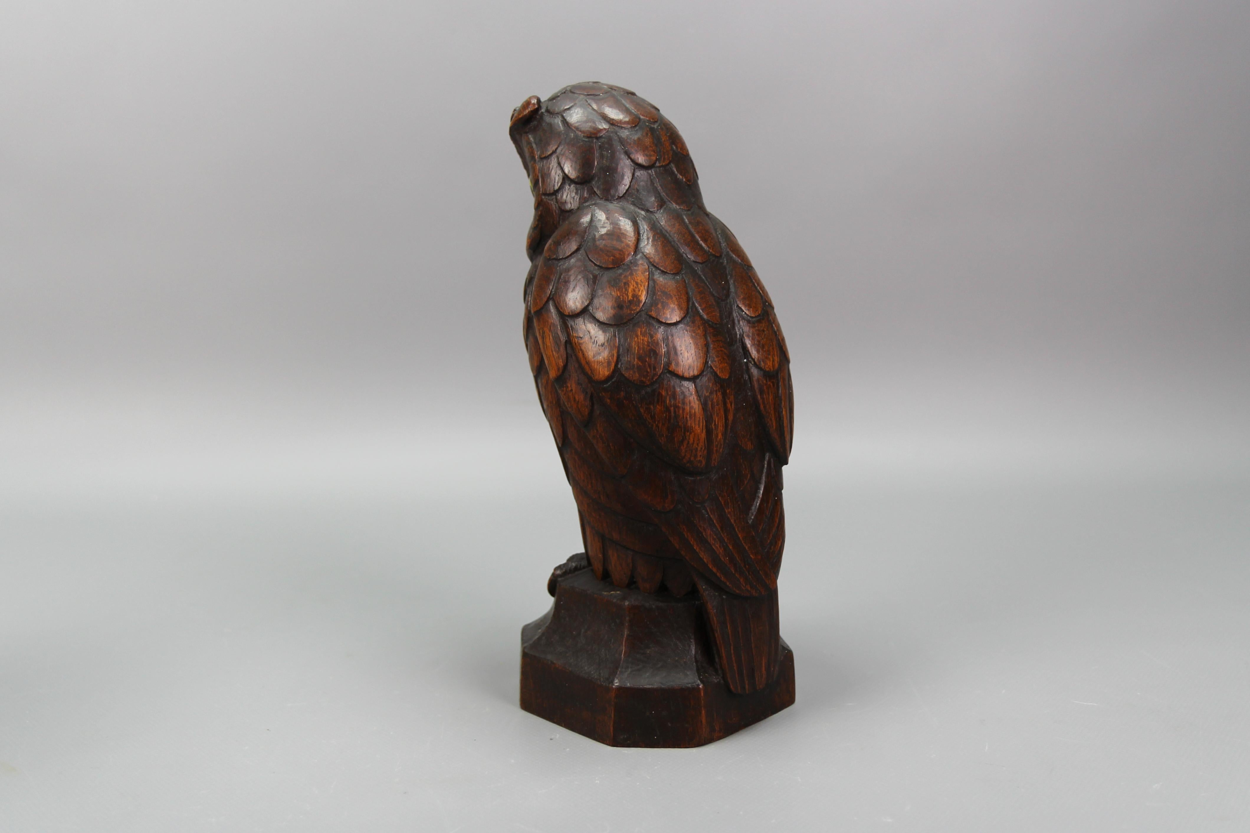 Hand-Carved Oakwood Owl Sculpture with Glass Eyes, Germany, 1930s For Sale 1