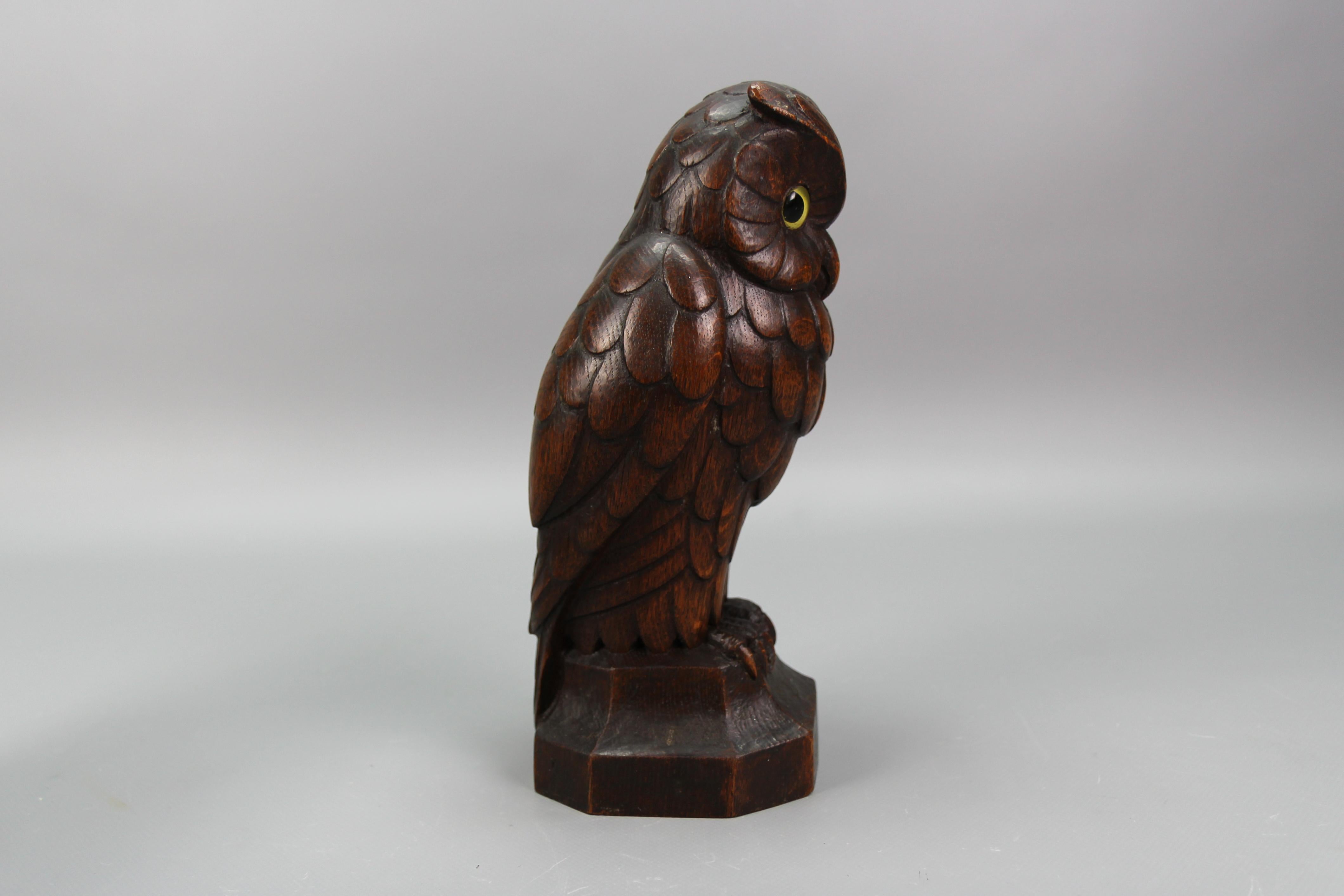 Hand-Carved Oakwood Owl Sculpture with Glass Eyes, Germany, 1930s For Sale 4