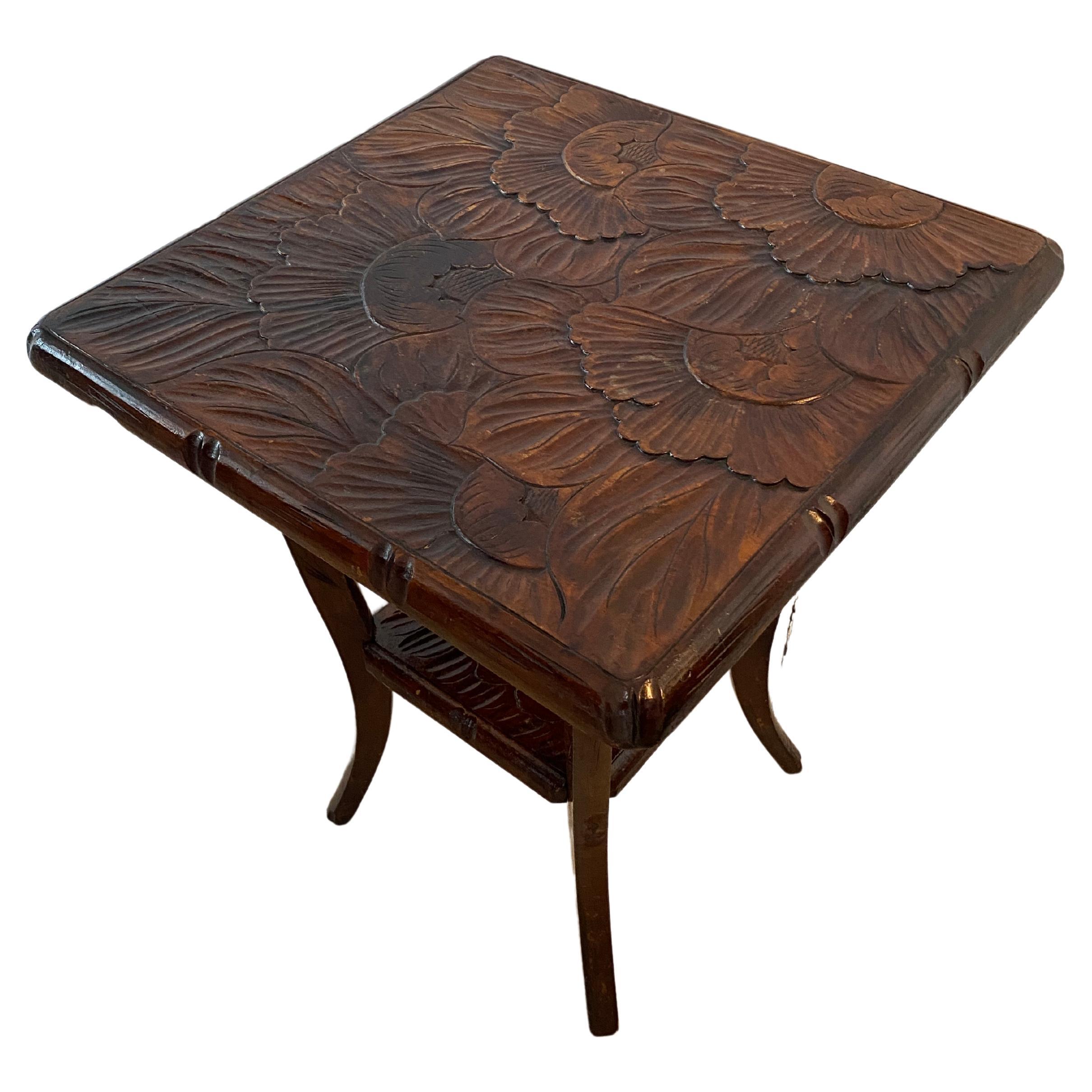 Italian Hand Carved Occasional Side End Lamp Table, 1905 Liberty's London  For Sale