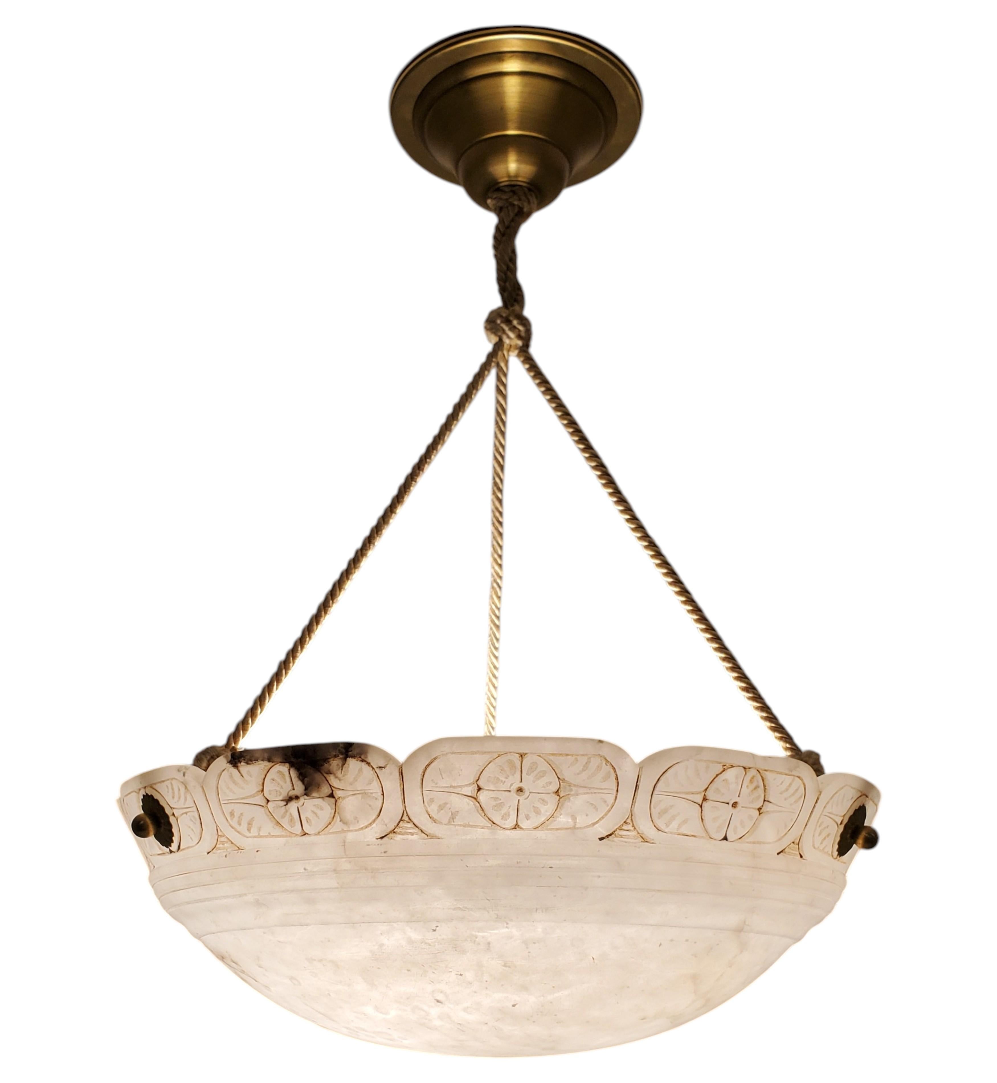 Hand carved off white original alabaster w/ border rim detail, rope + brass trim For Sale 2