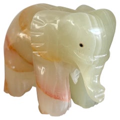 Scultura di elefante in onice intagliata a mano, anni '70