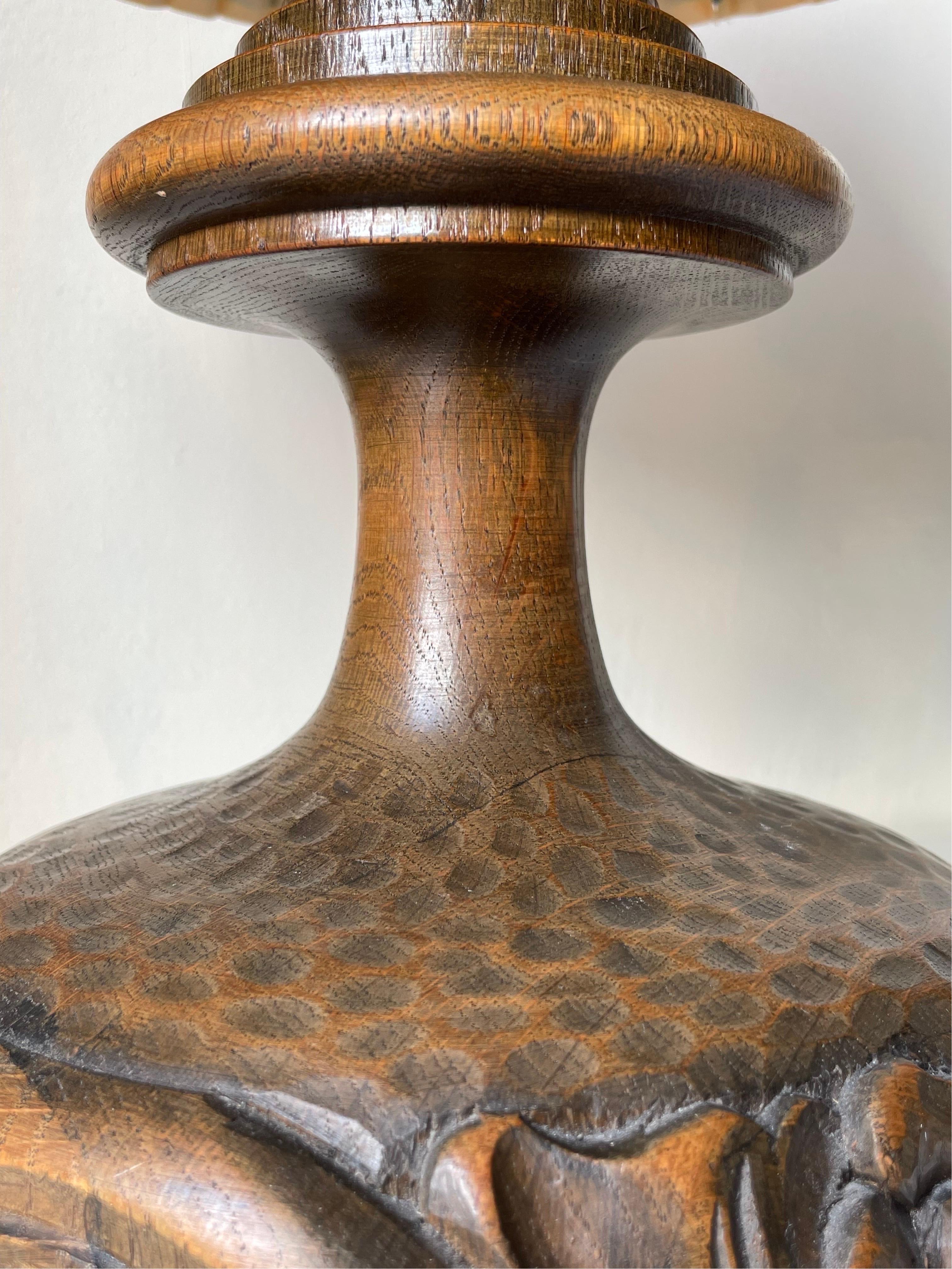 Lampe de table en bois organique du milieu du siècle 1940, sculptée à la main en vente 2