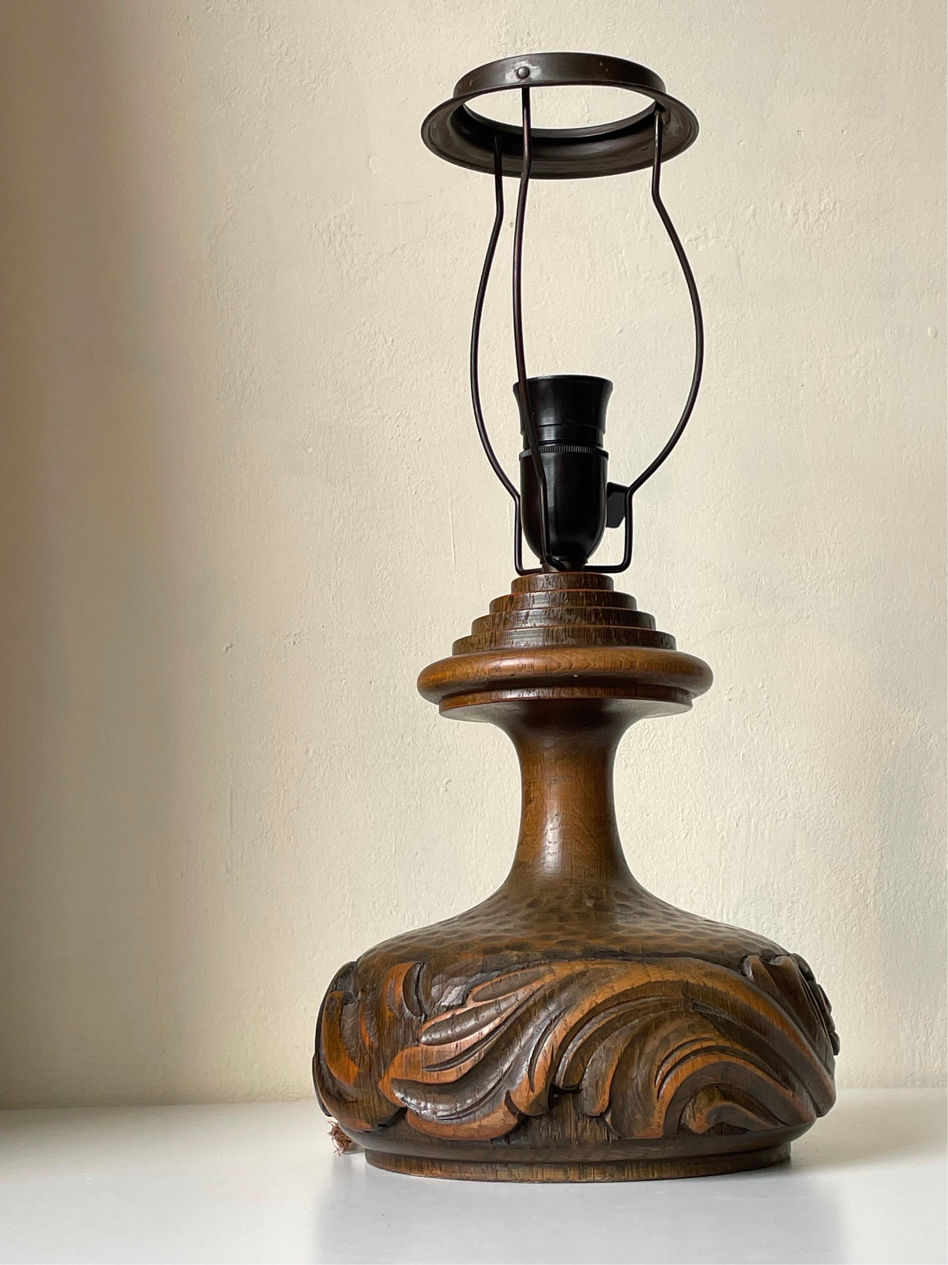 Mid-Century Modern Hand-Carved 1940s Organic Midcentury Wooden Table Lamp For Sale