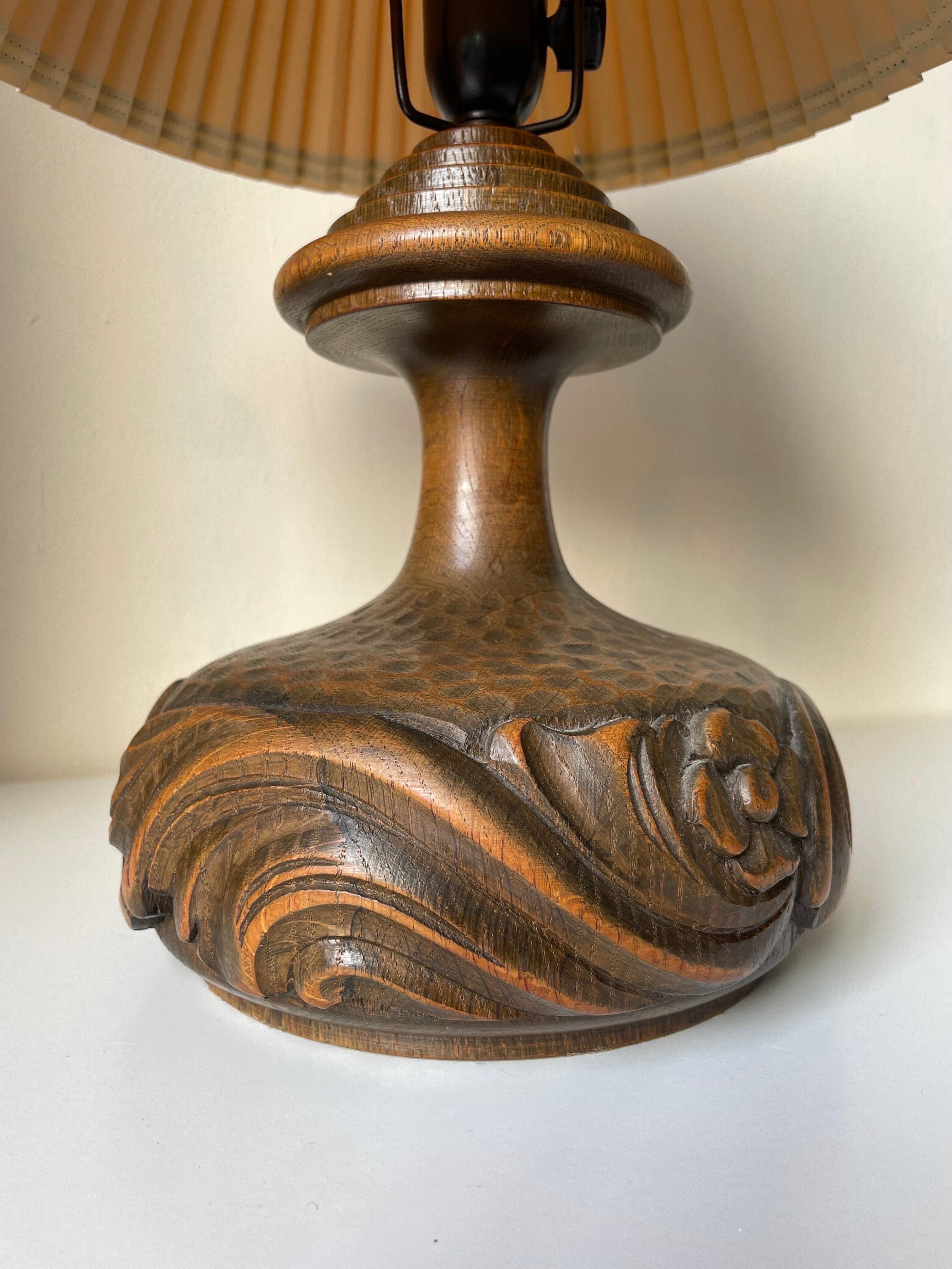 European Hand-Carved 1940s Organic Midcentury Wooden Table Lamp For Sale