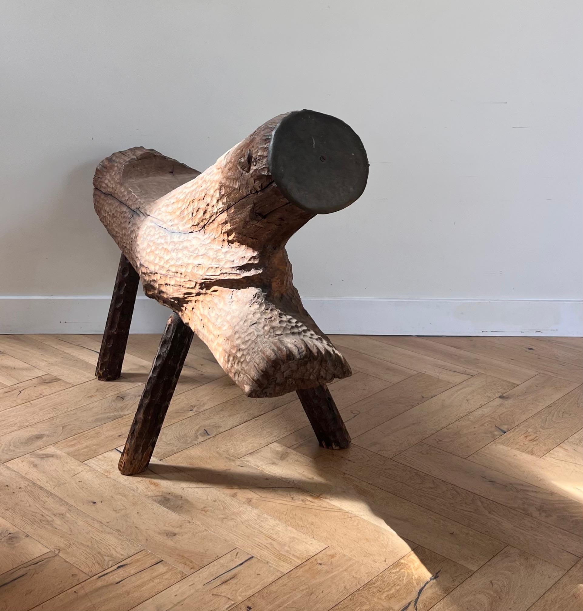 Banc d'art outsider avec visage, sculpté à la main, Twentieth Bon état - En vente à View Park, CA