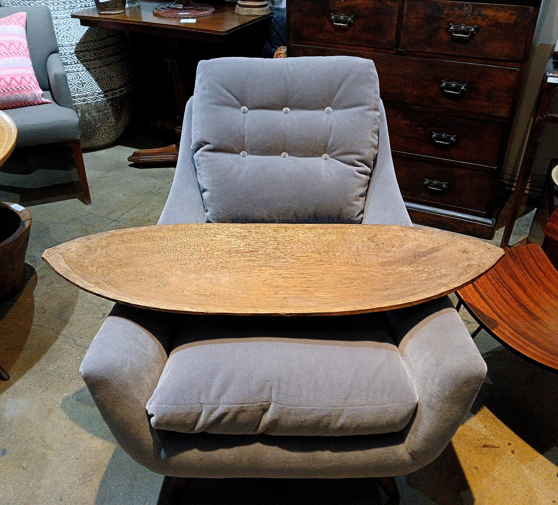 Hand-Carved Oval Wood Tray from Indonesia, Contemporary 8