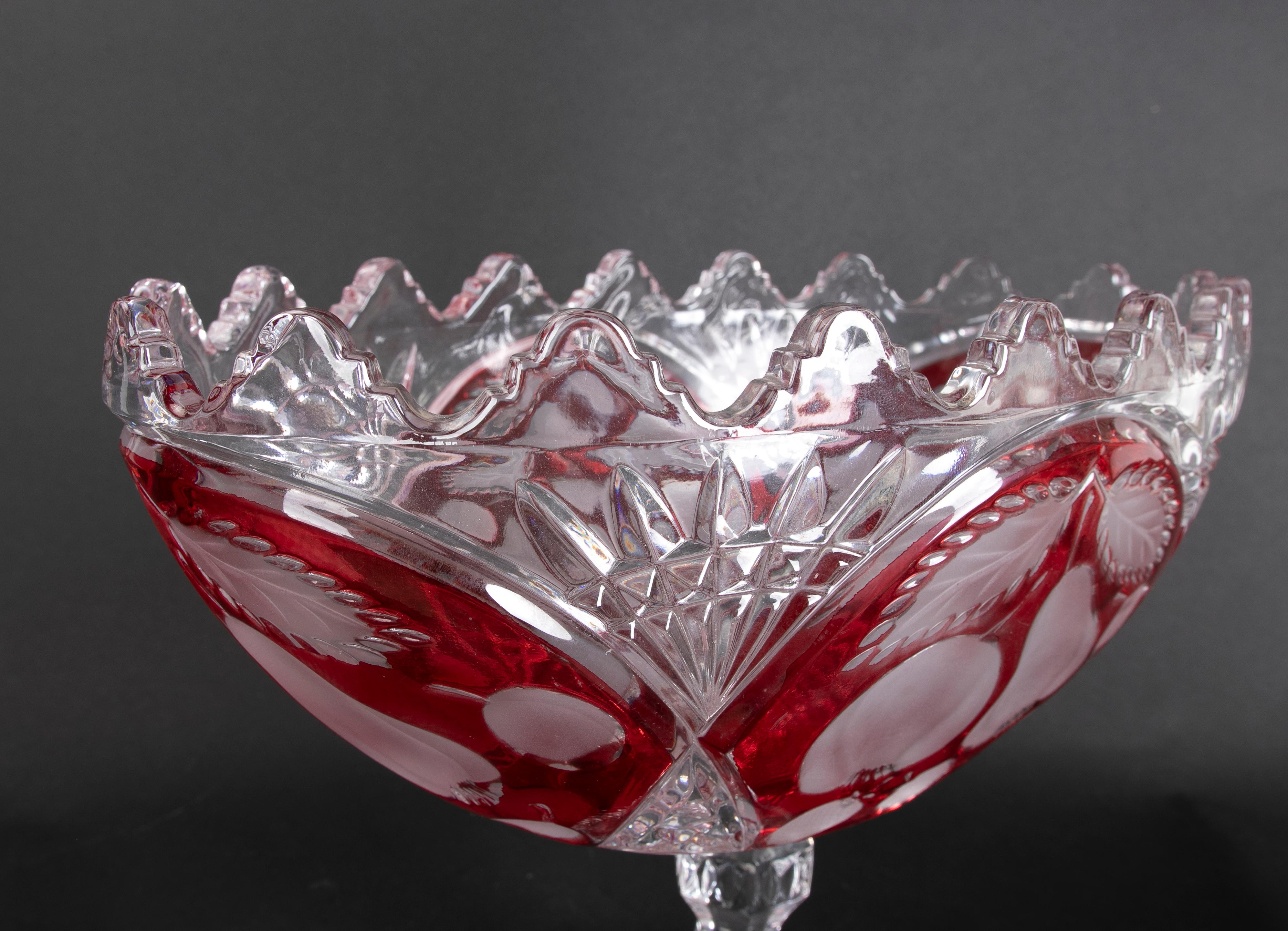 Hand-Carved Pair of Oval Crystal Vases with Red Decoration For Sale 7