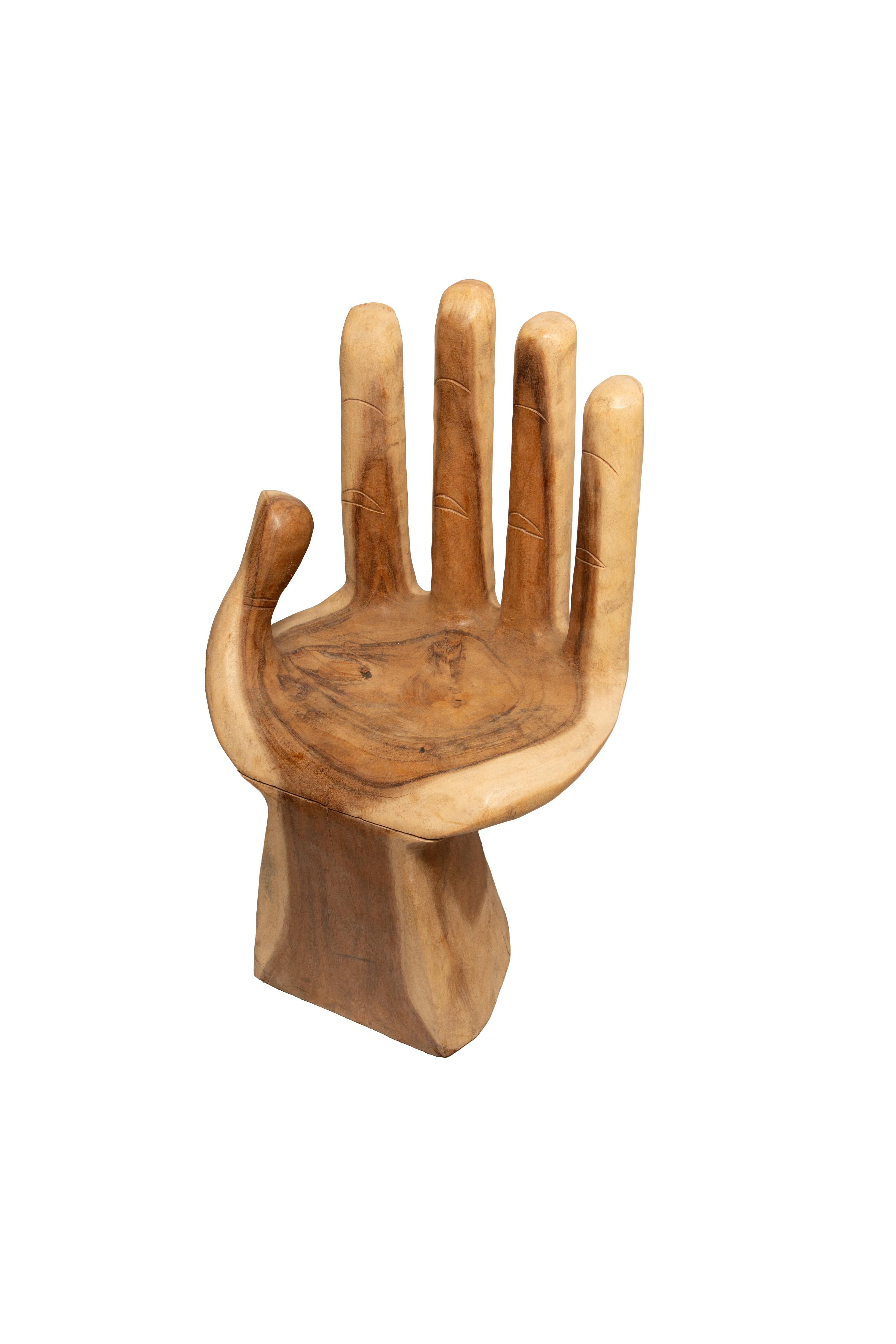 Hand-Carved Palm Chair – Whimsical Wooden Seat with Sculptural Flair Siglo XXI y contemporáneo en venta