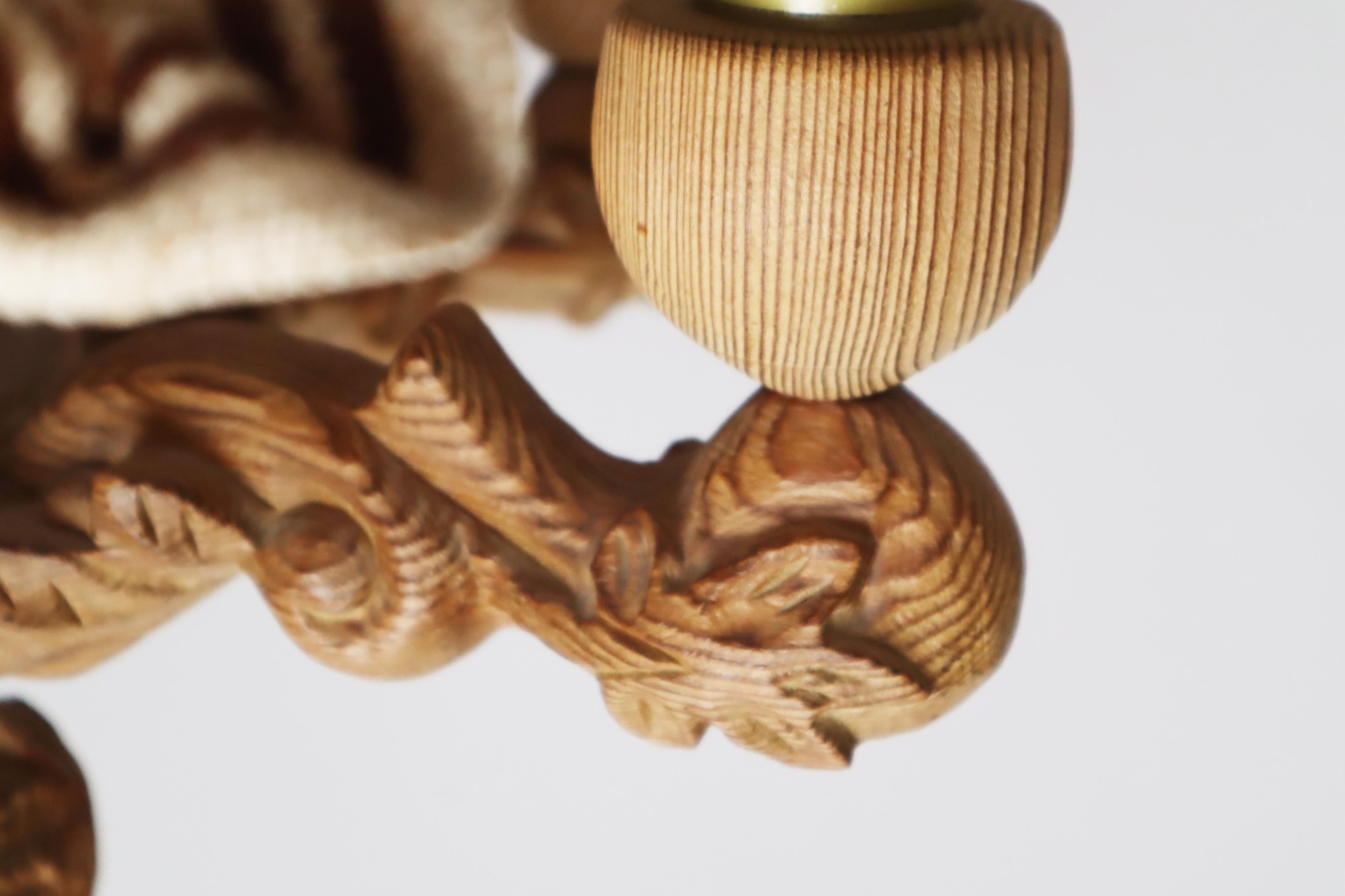 Lampadario in legno di pino intagliato a mano con uva, Germania, anni '70 in vendita 12
