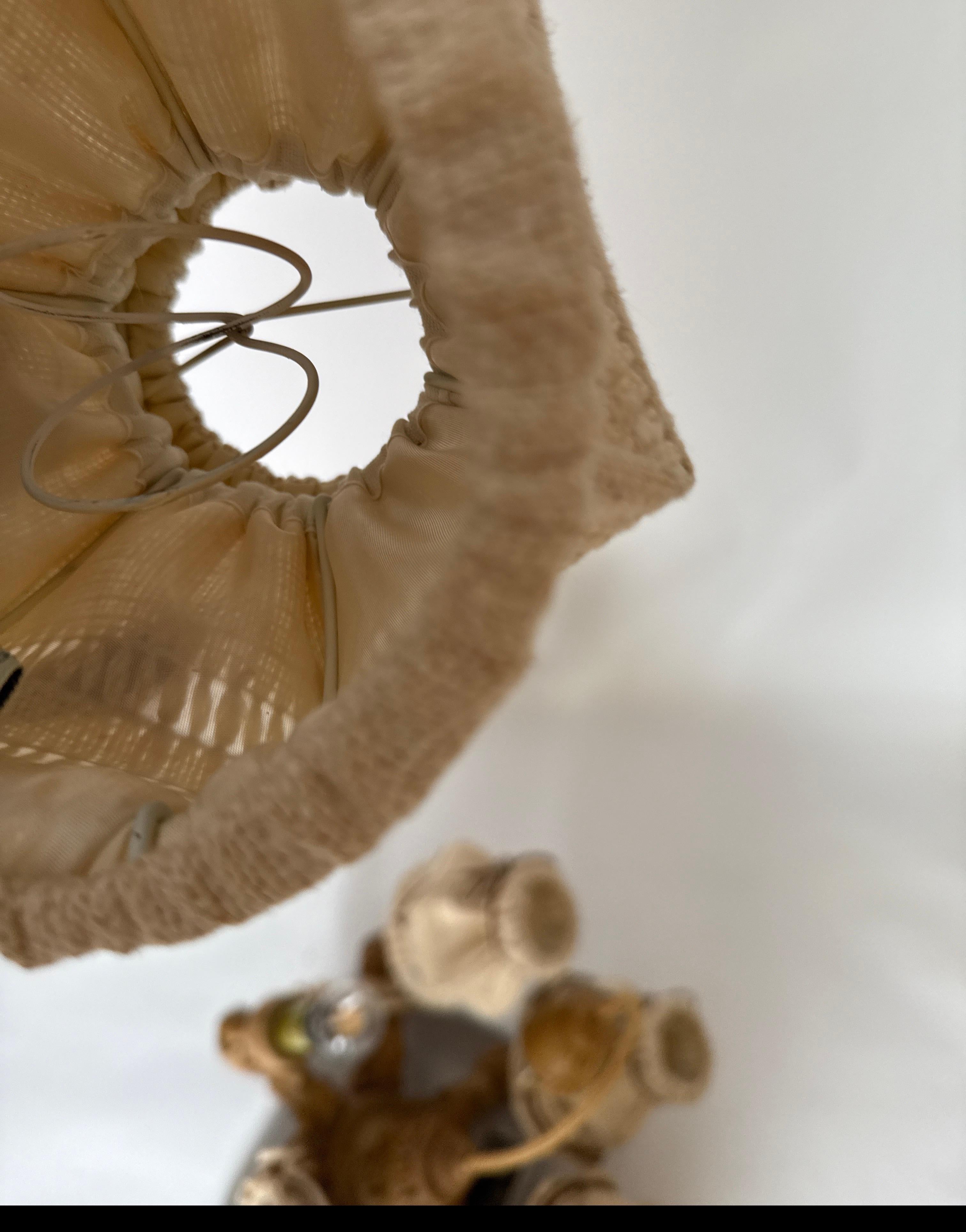 Fine XX secolo Lampadario in legno di pino intagliato a mano con uva, Germania, anni '70 in vendita