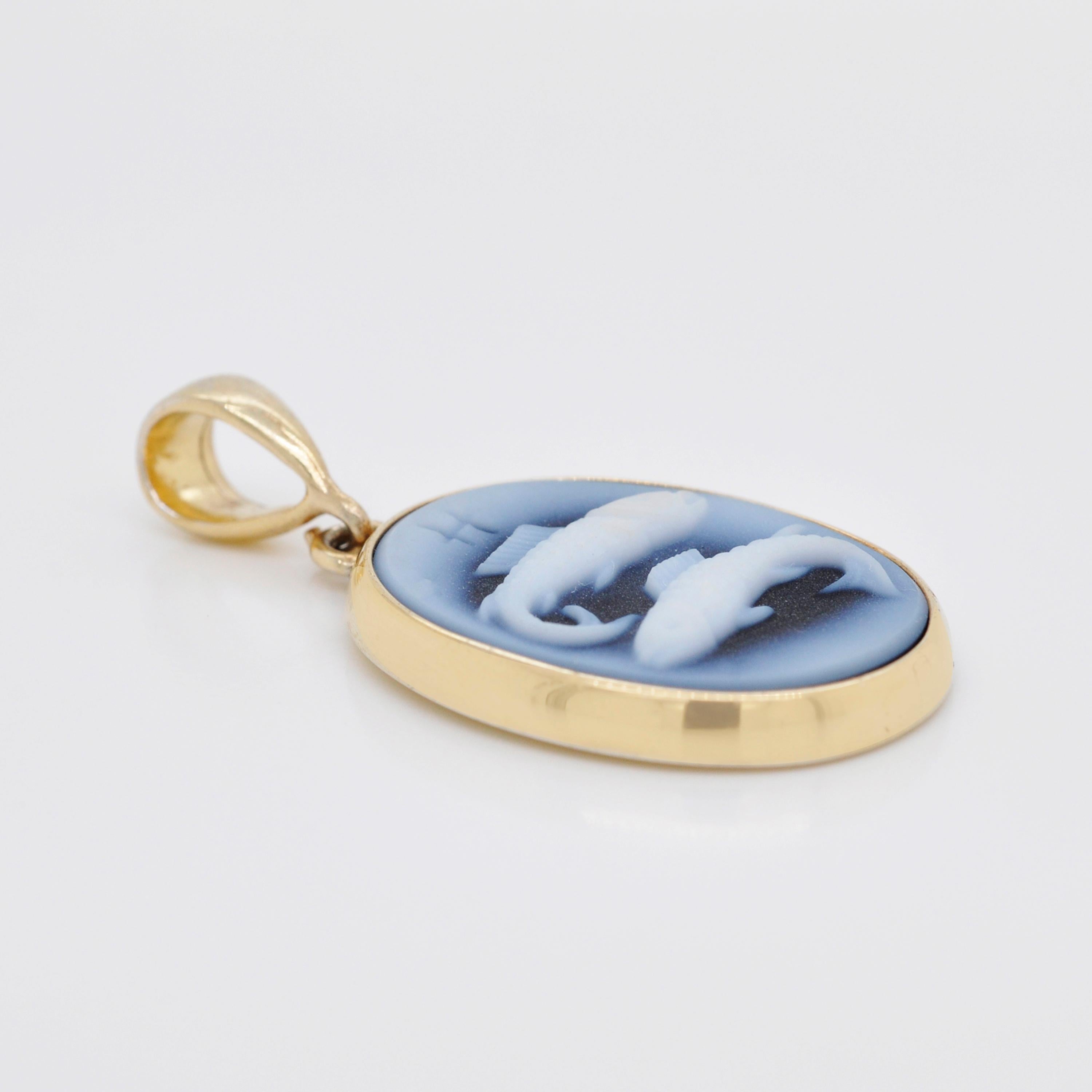 Collier pendentif en argent sterling 925 avec camée agate du zodiaque représentant des poissons, sculpté à la main en vente 2