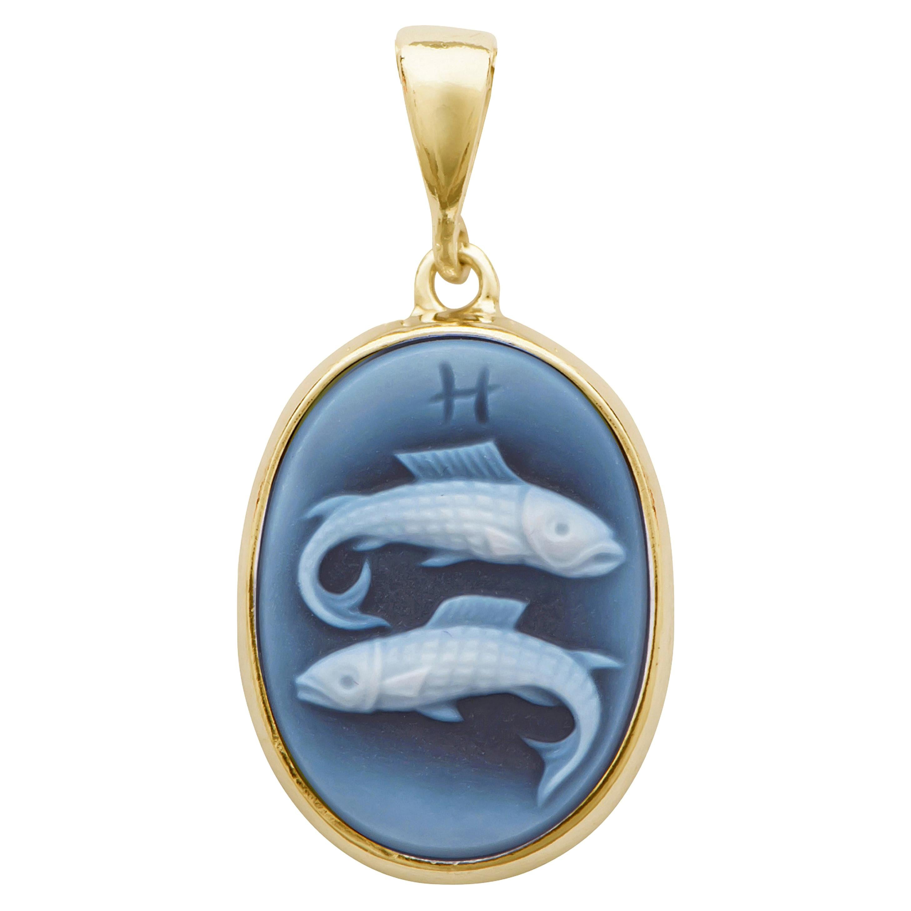 Collier pendentif en argent sterling 925 avec camée agate du zodiaque représentant des poissons, sculpté à la main en vente