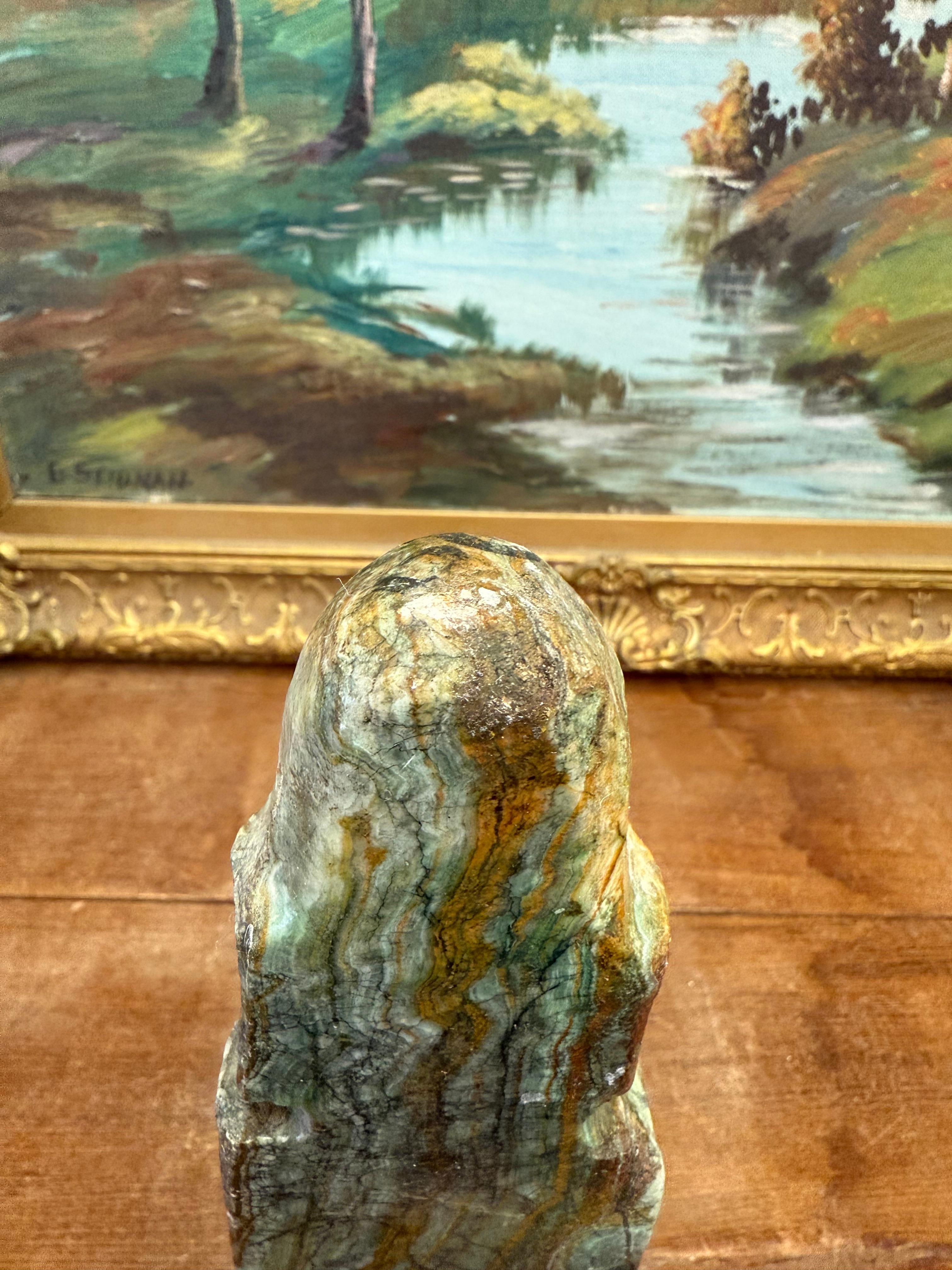 Statua in pietra di onice scolpita a mano - Statuetta unica di ispirazione tribale in vendita 3