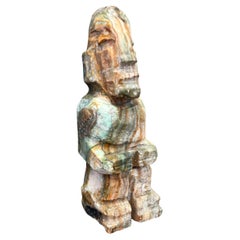 Statue sculptée à la main, probablement en pierre d'onyx, d'inspiration tribale unique