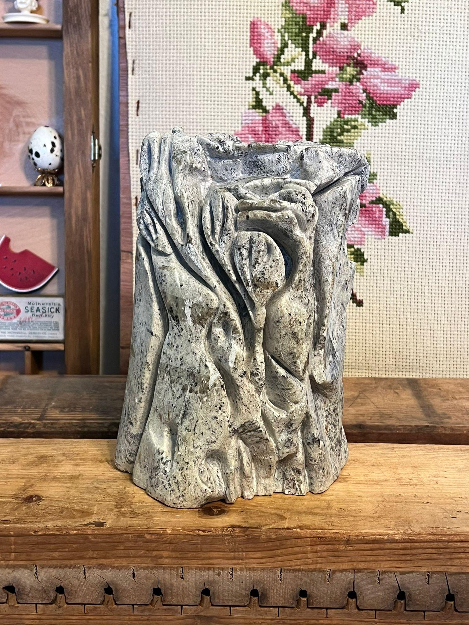 Mid-Century moderno Scultura astratta primitiva scolpita a mano. in vendita