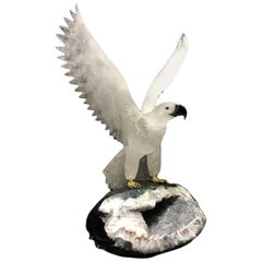 Aigle en cristal de roche sculpté à la main