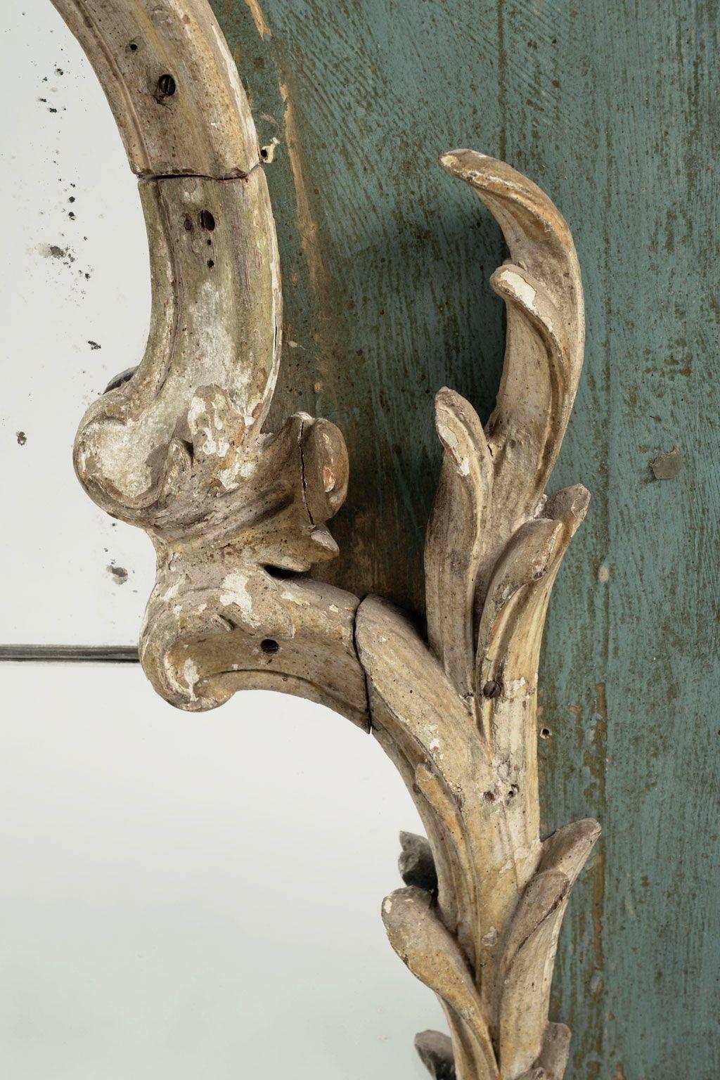 Français Miroir italien rococo sculpté à la main en vente