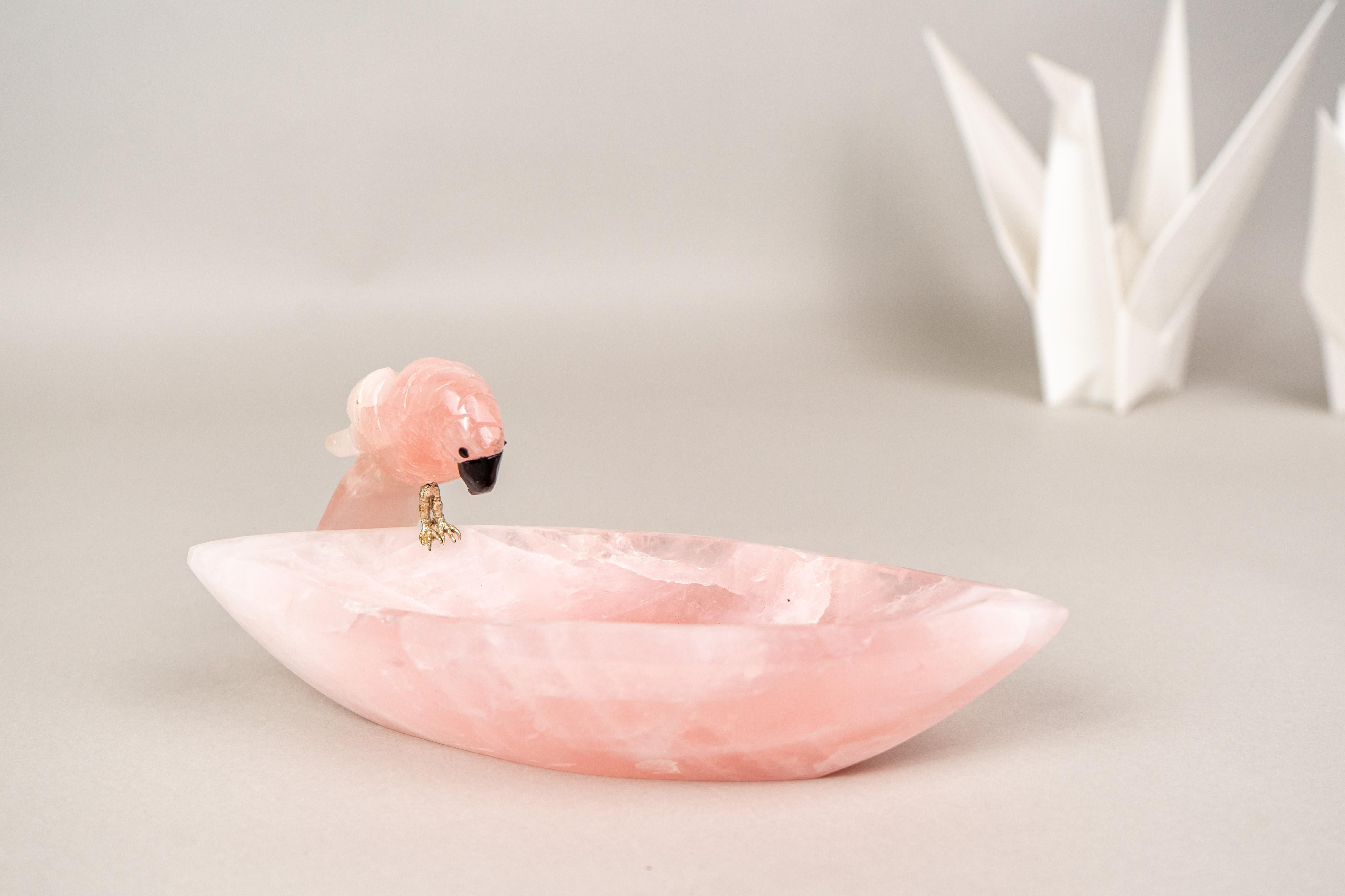 Hand-Carved Rose Quartz Crystal Parrots In New Condition For Sale In Ametista Do Sul, BR