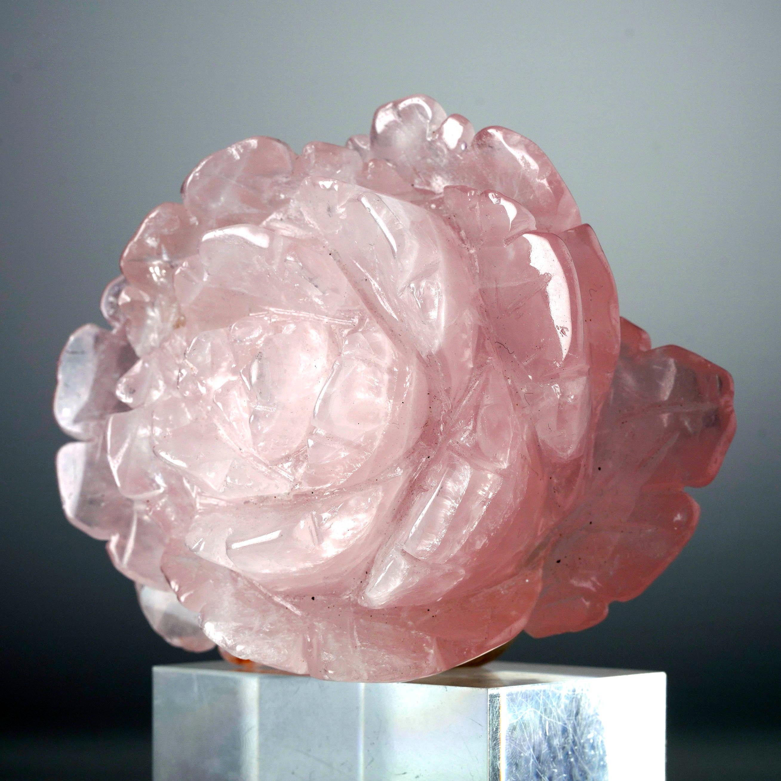Malgascio Rosa di quarzo rosa intagliata a mano dal Madagascar IV in vendita