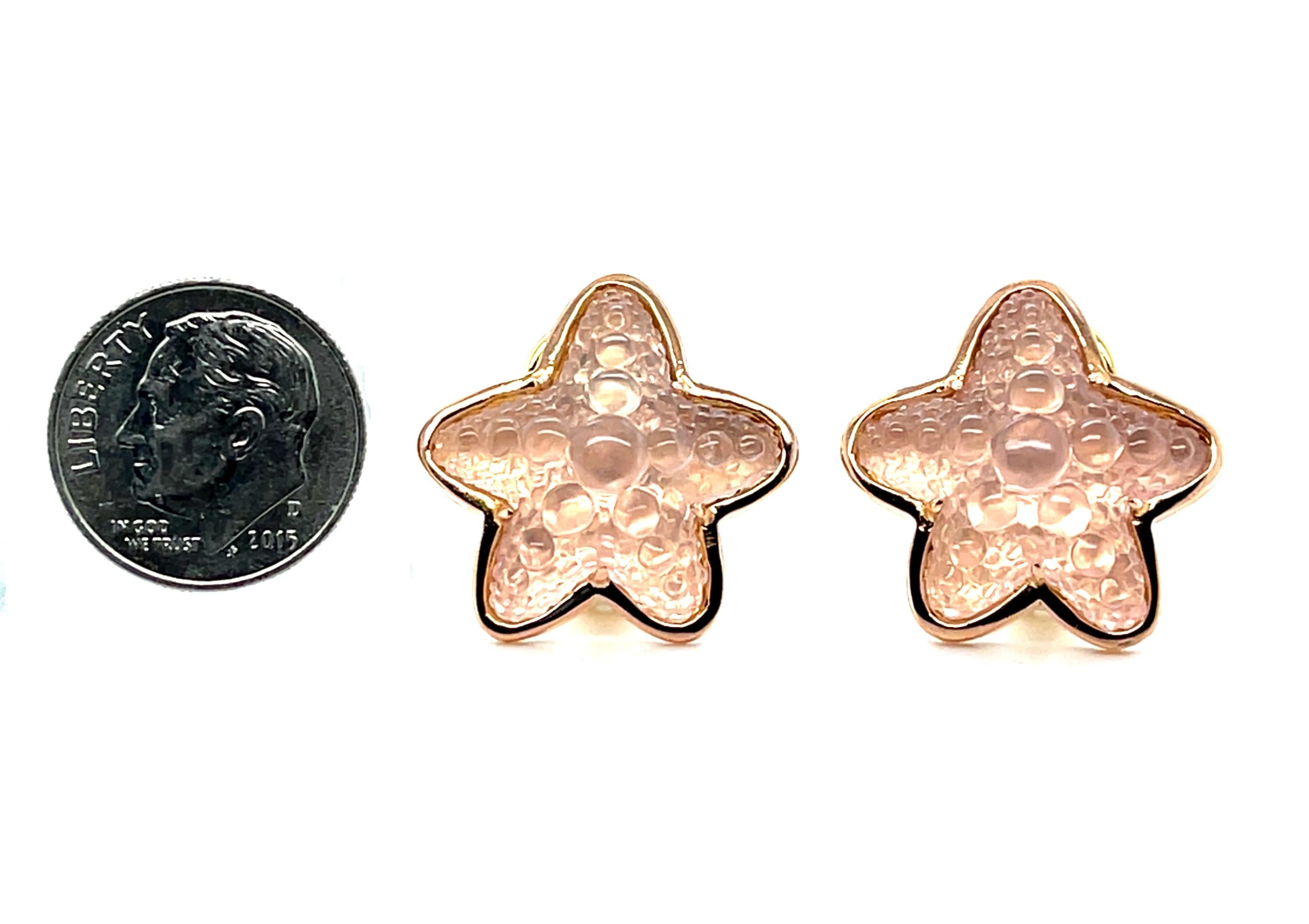 De las mujeres Pendientes Estrella de Mar de Cuarzo Rosa Tallada a Mano en Oro Rosa con Cierre de Clip Francés en venta