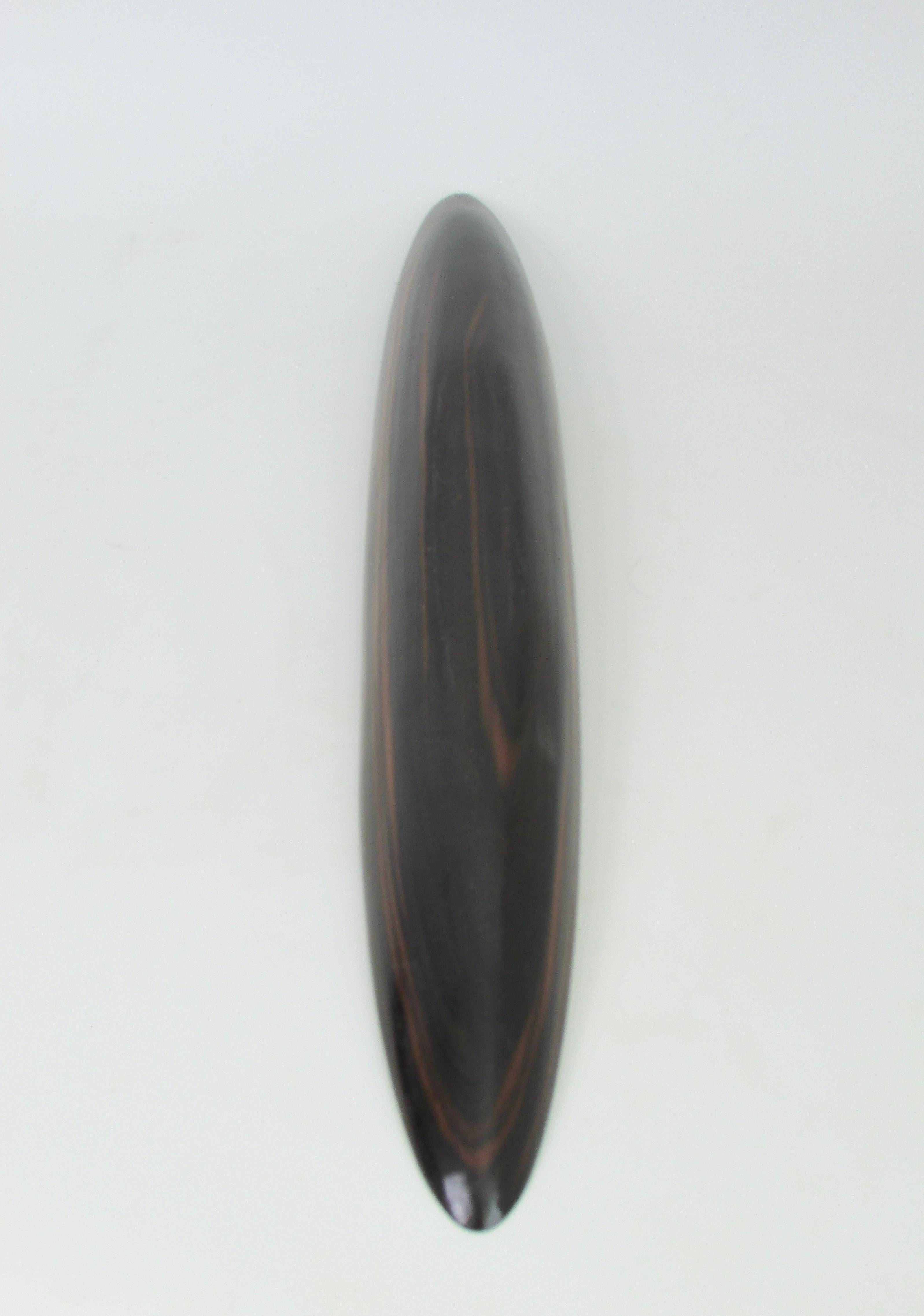 Hand carved Rosewood canoe shape dish For Sale 2