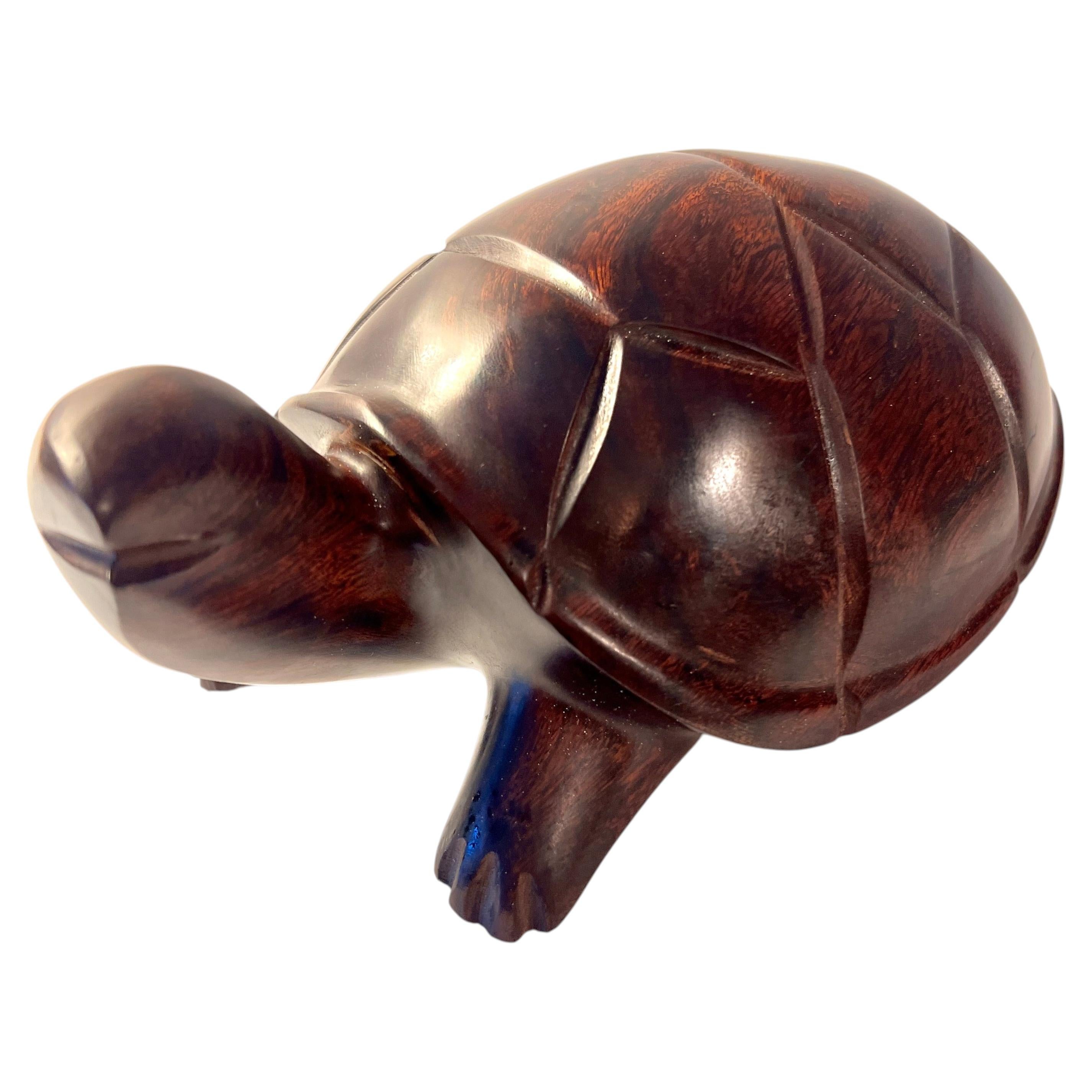Butée de porte, presse-papier ou objet décoratif en bois de rose sculpté à la main représentant une tortue