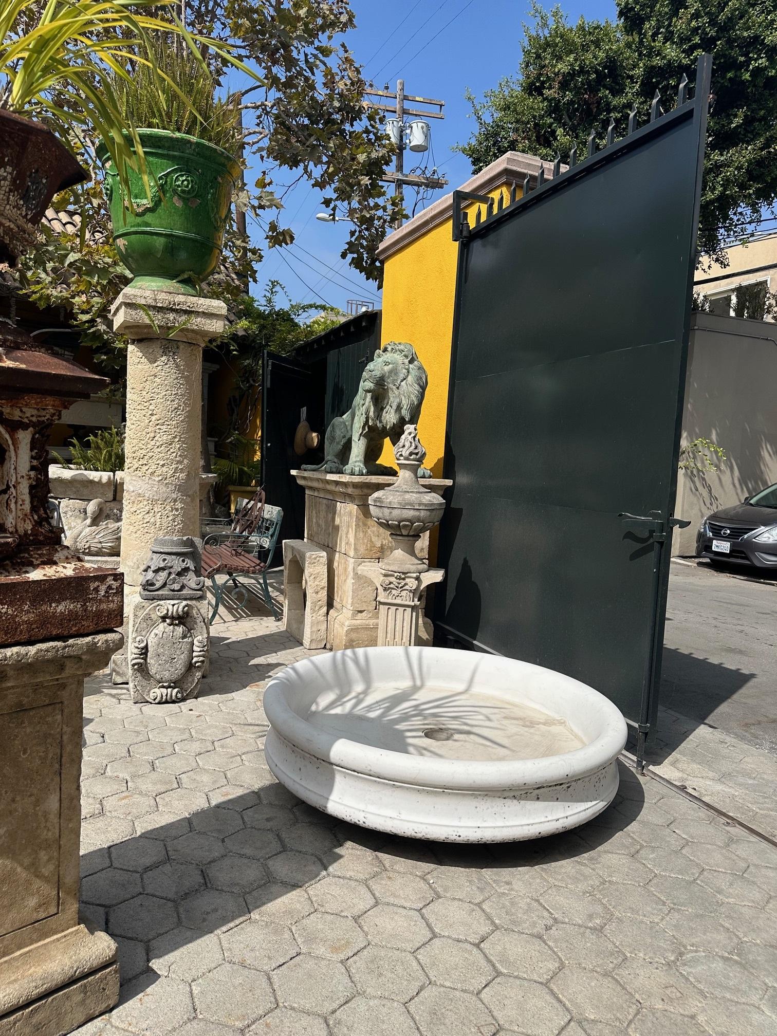Hand Carved Round White Marble Shower Tub Basin Antique Water Center Fountain CA For Sale 4