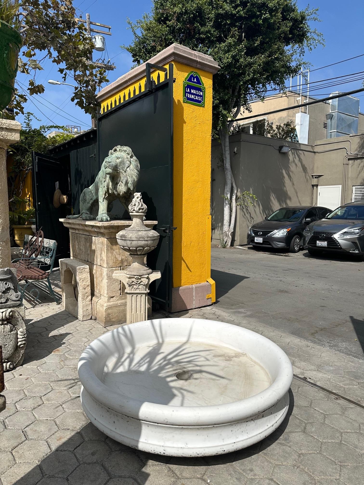 Hand Carved Round White Marble Shower Tub Basin Antique Water Center Fountain CA For Sale 7
