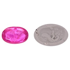 Intaglio in rubino intagliato a mano di un Cupido che cavalca un delfino Collection'S