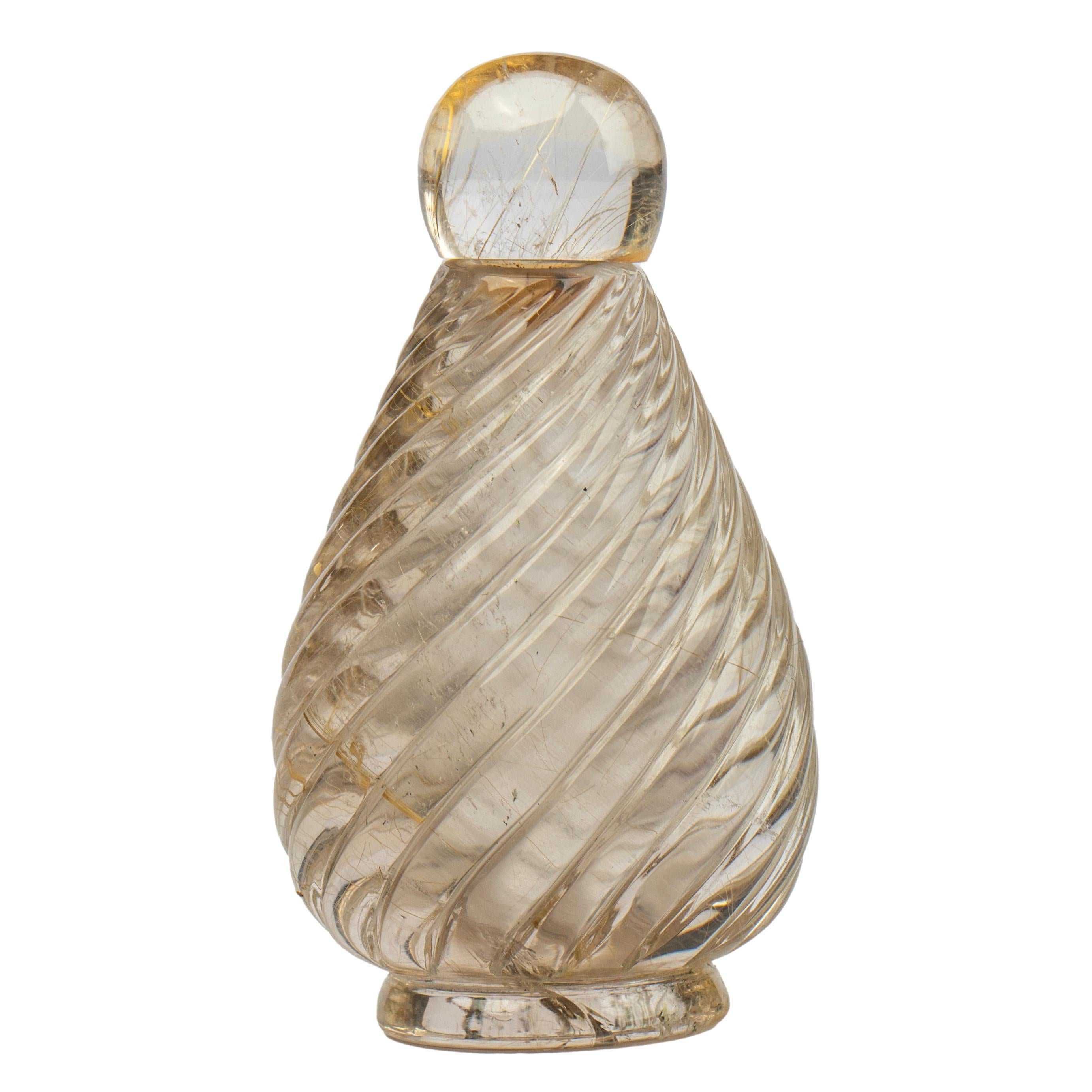 Taille poire Bouteille de parfum en quartz rutile sculptée à la main par Abdul Zuber en vente