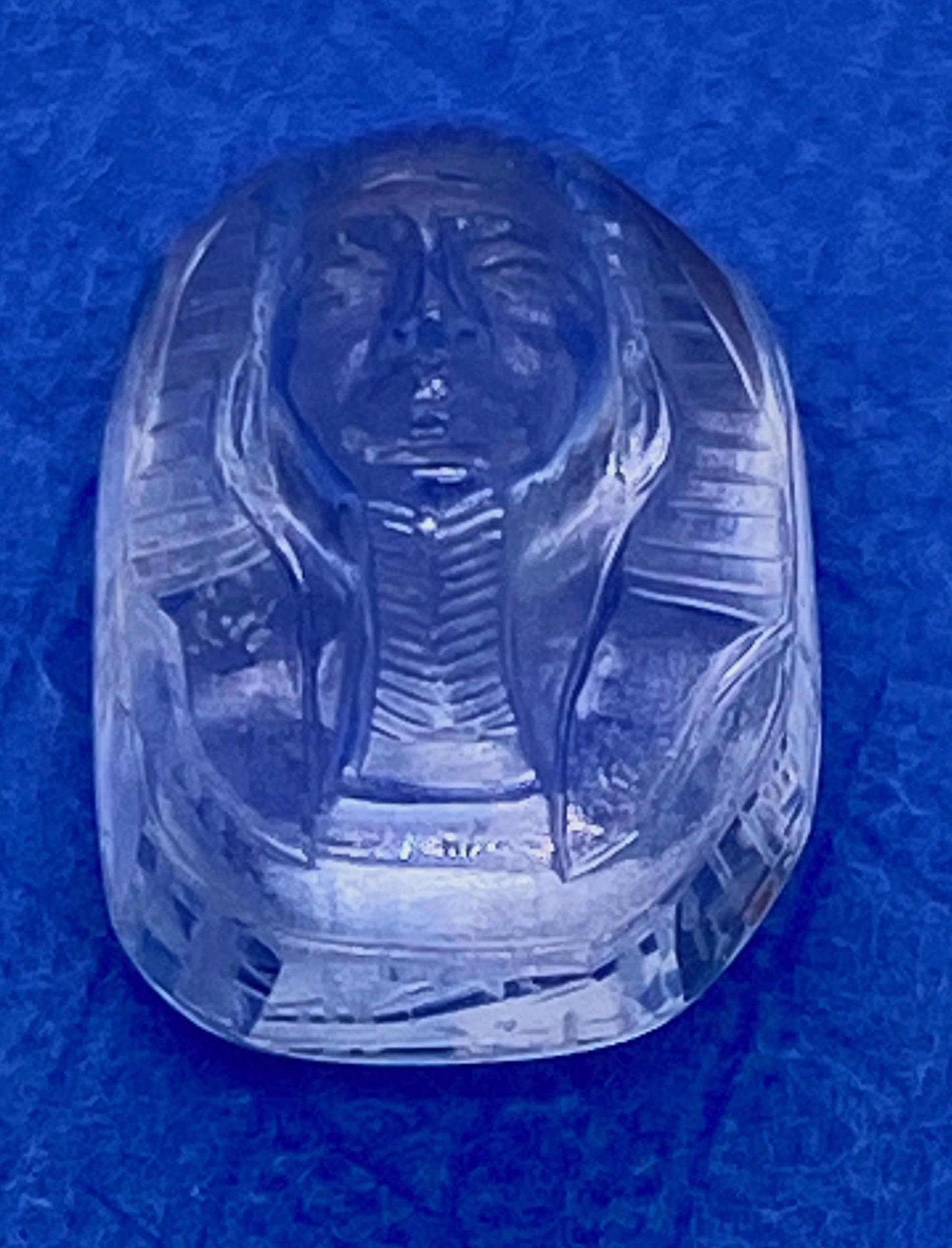 Hand Carved Sapphire Cameo of a Pharaoh's Sarcophagus GIA For Sale 1